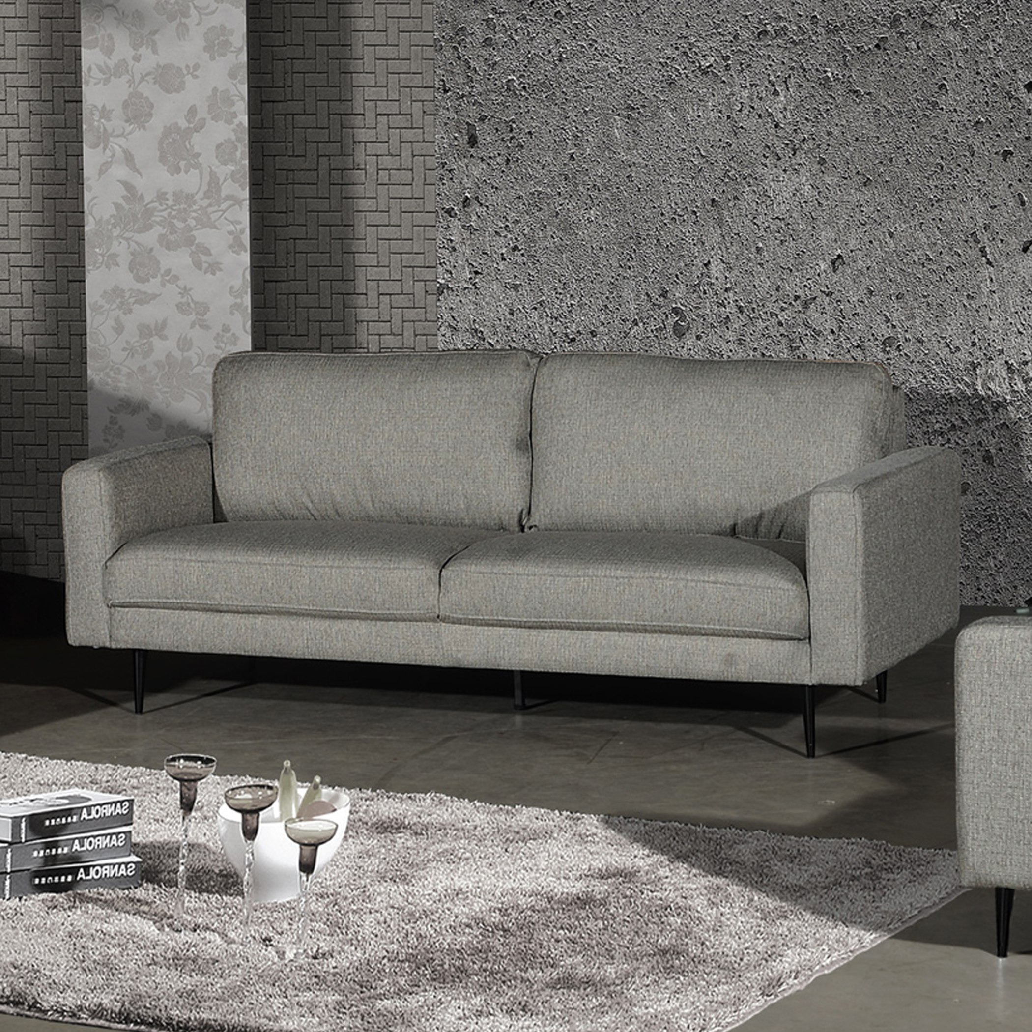 كنبة بـ 3 مقاعد من فيفيد-hbxlivingroom-sofasandarmchairs-sofas-image-1