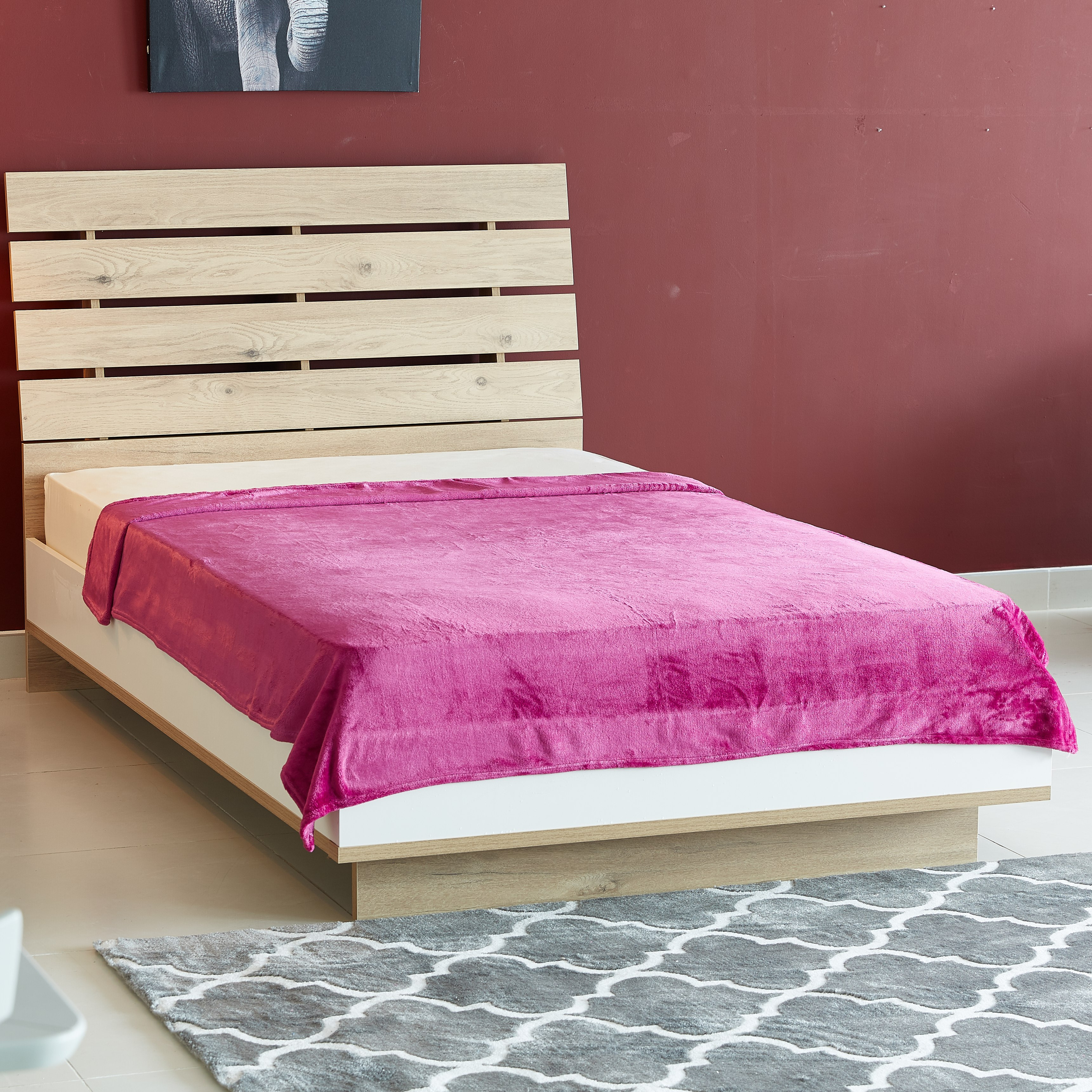 Royal Queen Flannel Blanket â€“ 200x220 cm-hbxhomeware-hbxbedroom-image-2