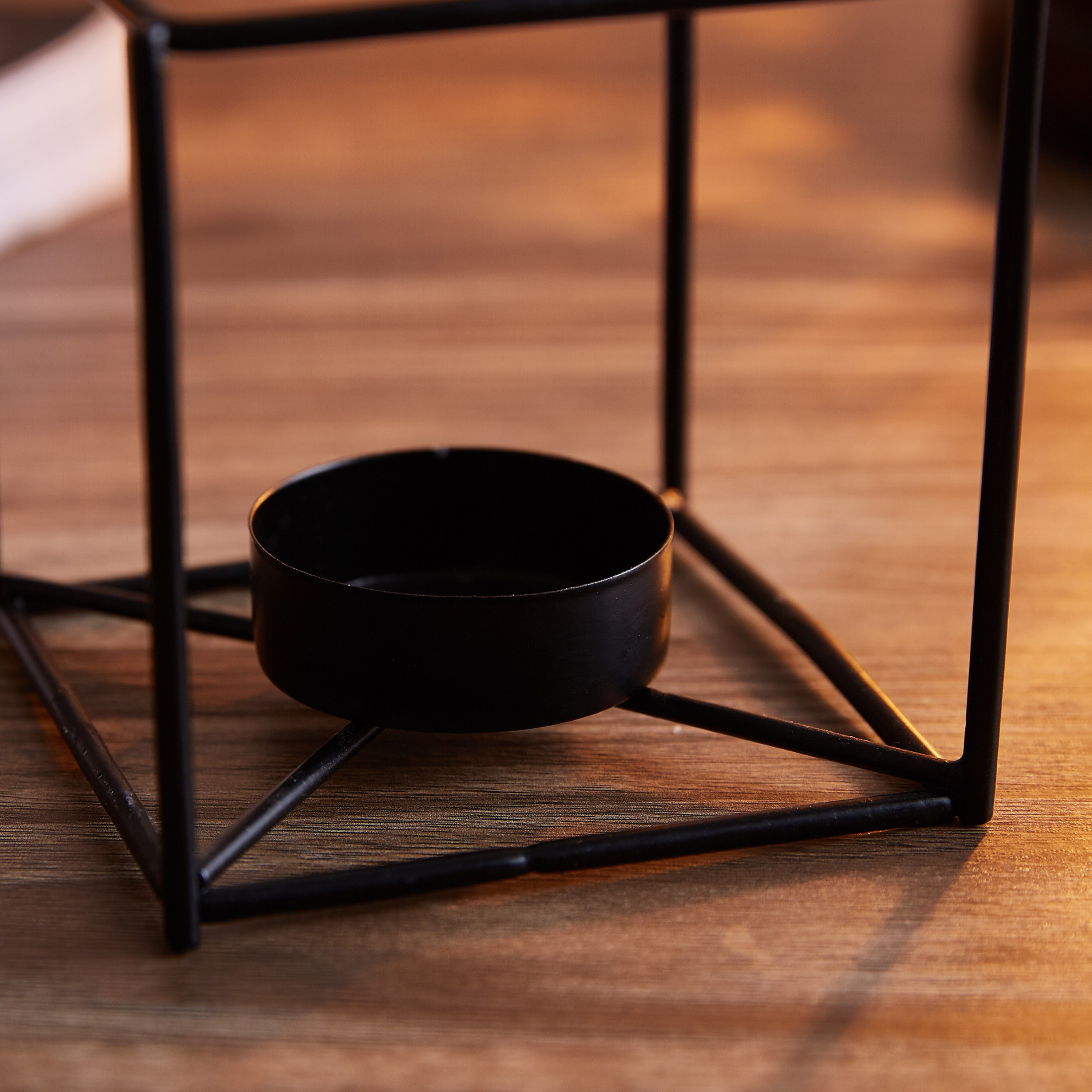 حامل شموع معدني على شكل مكعب-hbxlivingroom-decorandaccessories-candleholders-image-3