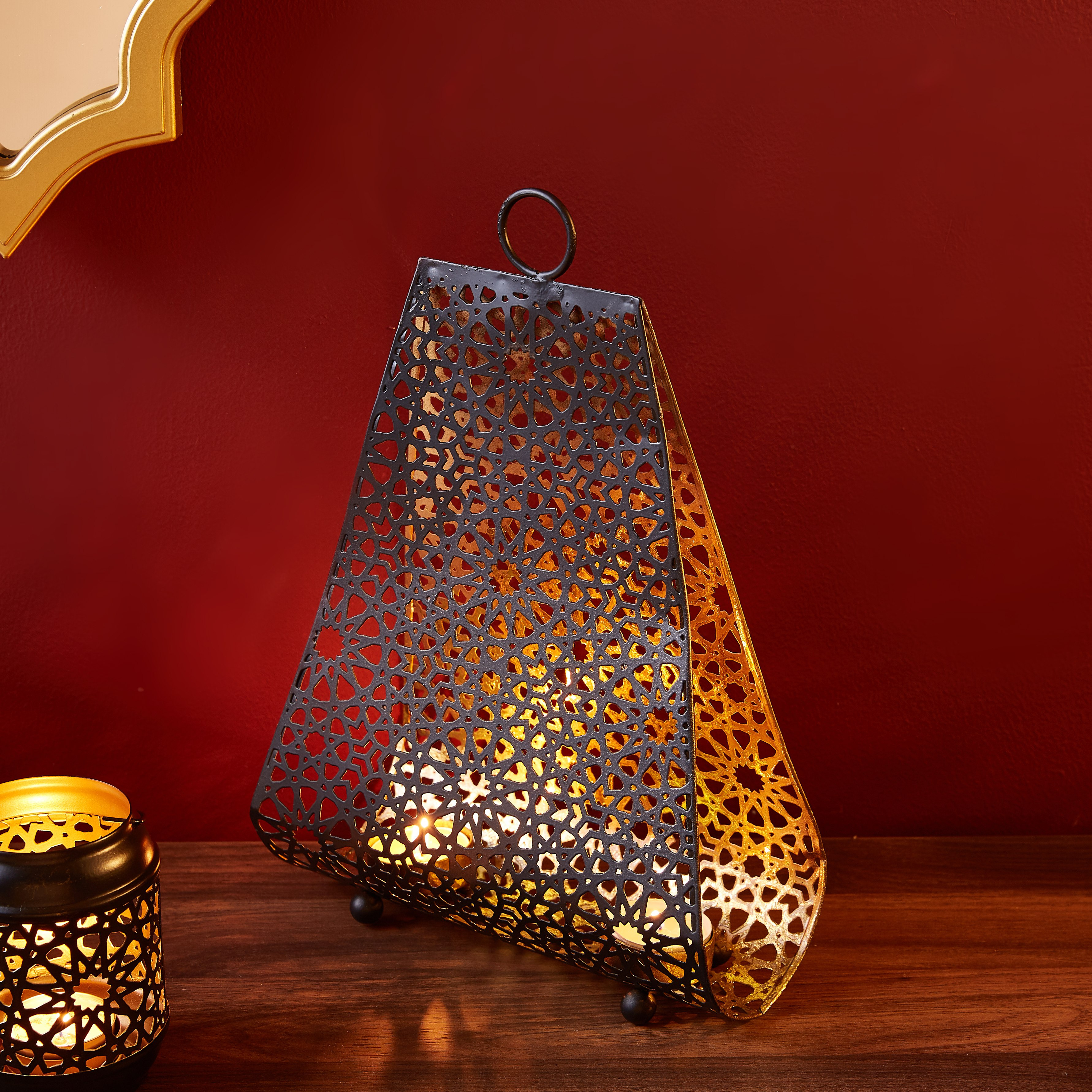 حامل شموع بتفاصيل مفرّغة من كريست-hbxlivingroom-decorandaccessories-candleholders-image-1
