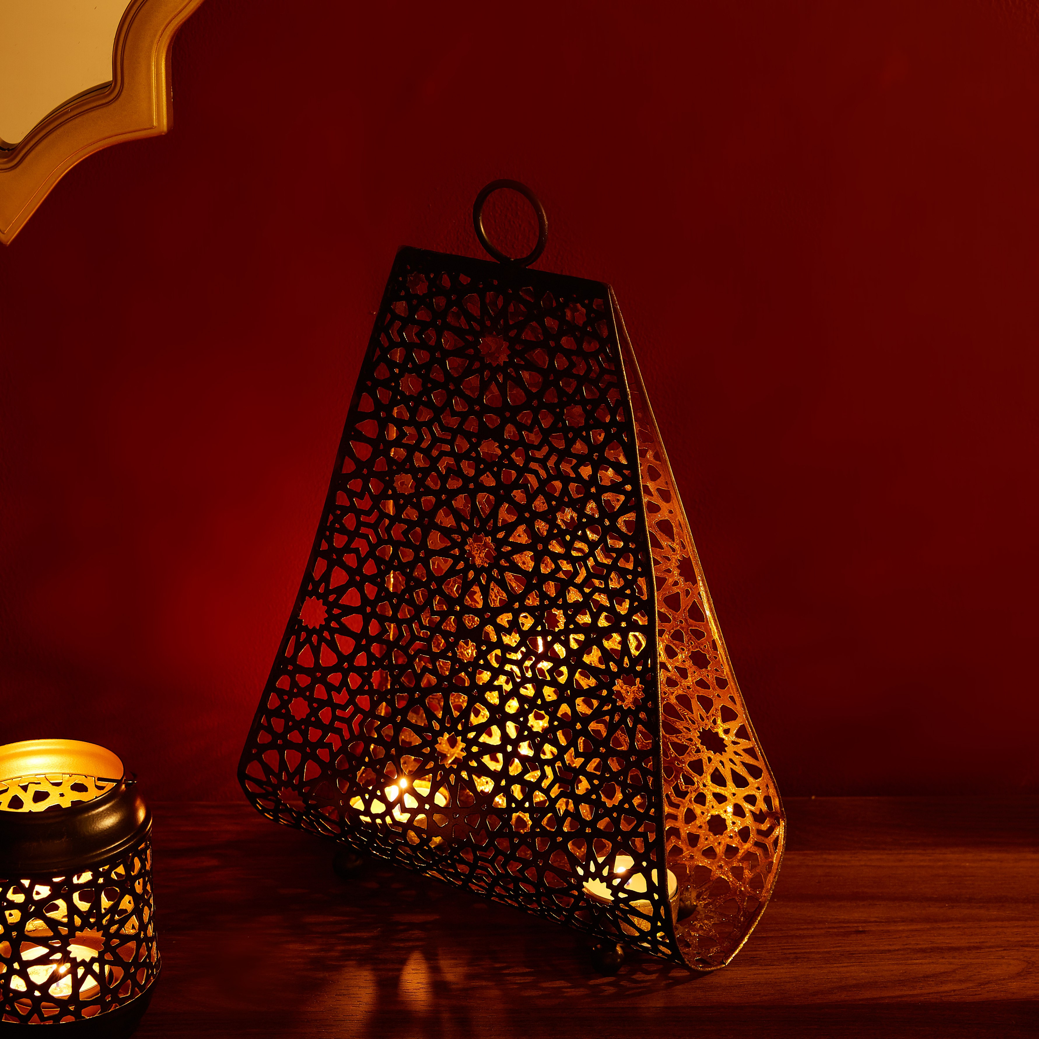 حامل شموع بتفاصيل مفرّغة من كريست-hbxlivingroom-decorandaccessories-candleholders-image-2