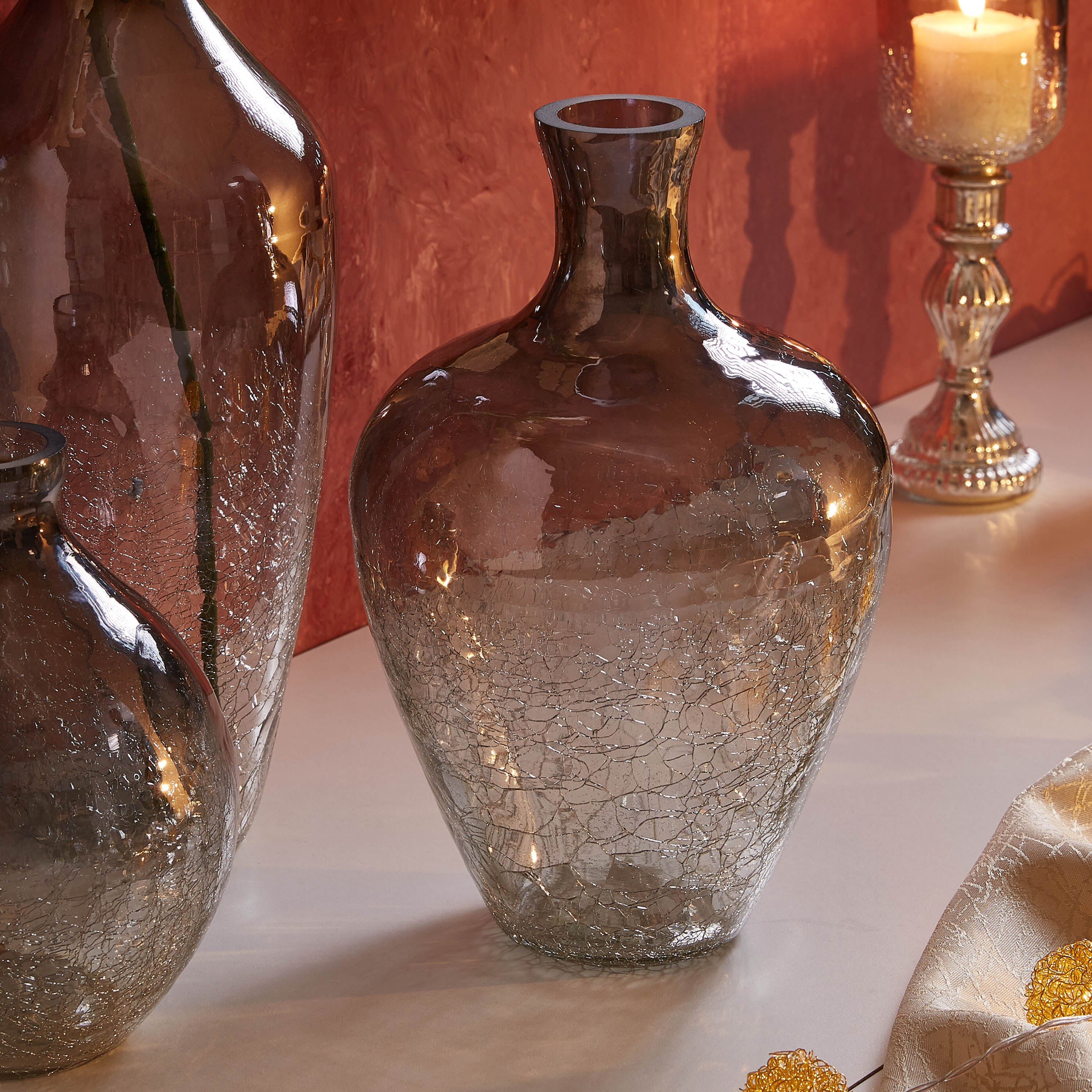 مزهرية زجاج مزينة من أوبس-hbxbedroom-decorandaccessories-vases-image-2