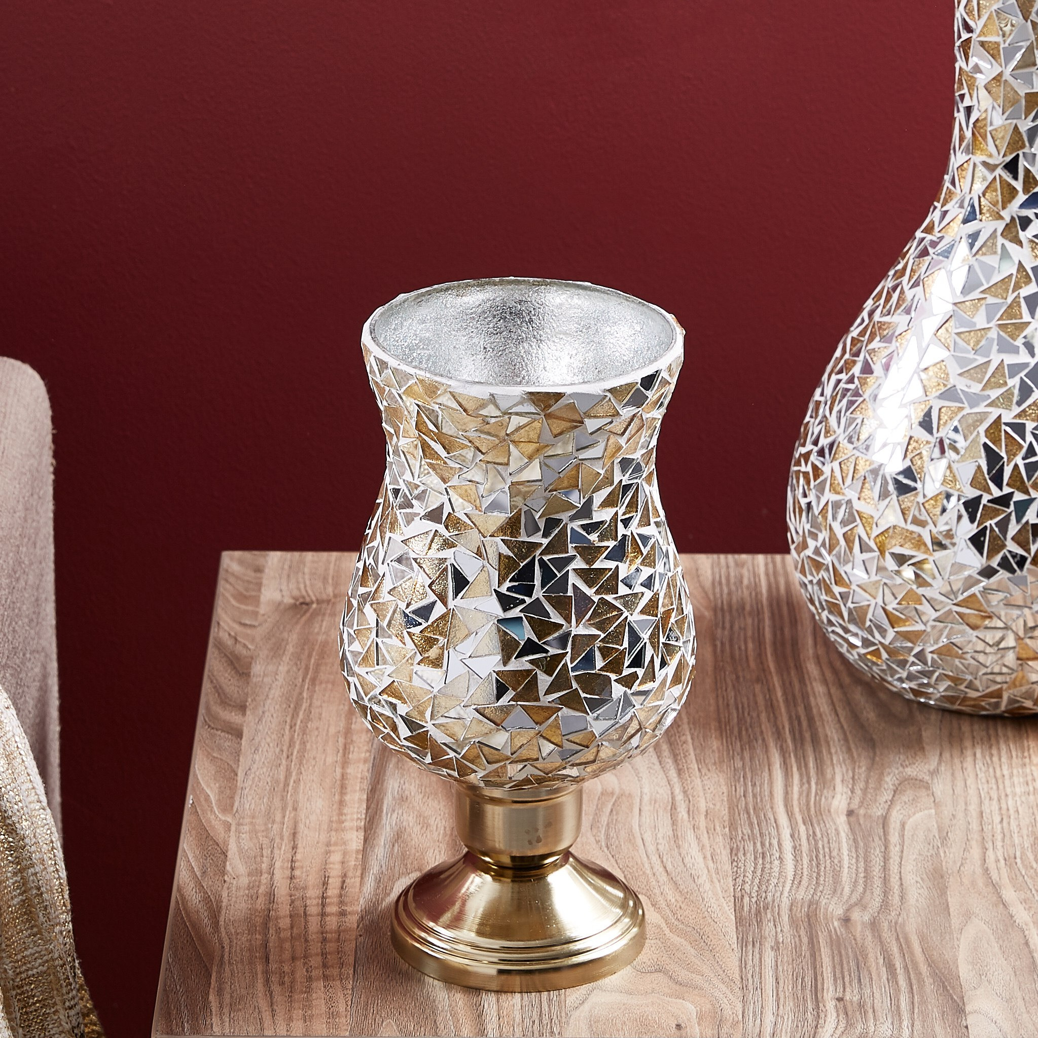 حامل شموع بتفاصيل موزاييك من أراي هوريكاين-hbxlivingroom-decorandaccessories-candleholders-image-1