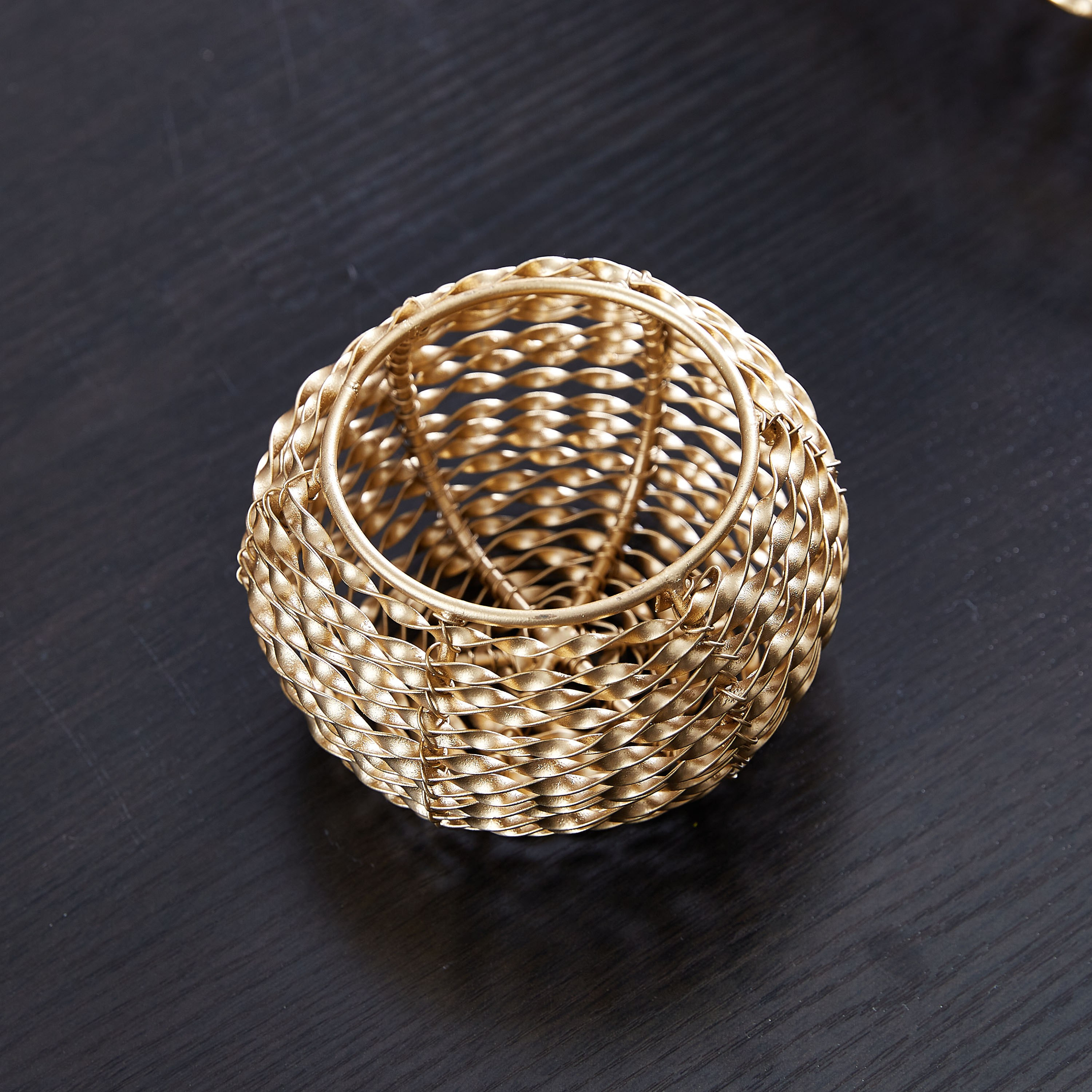 حامل شموع فوتيف بسلك ملتوي من فاليري-hbxlivingroom-decorandaccessories-candleholders-image-2