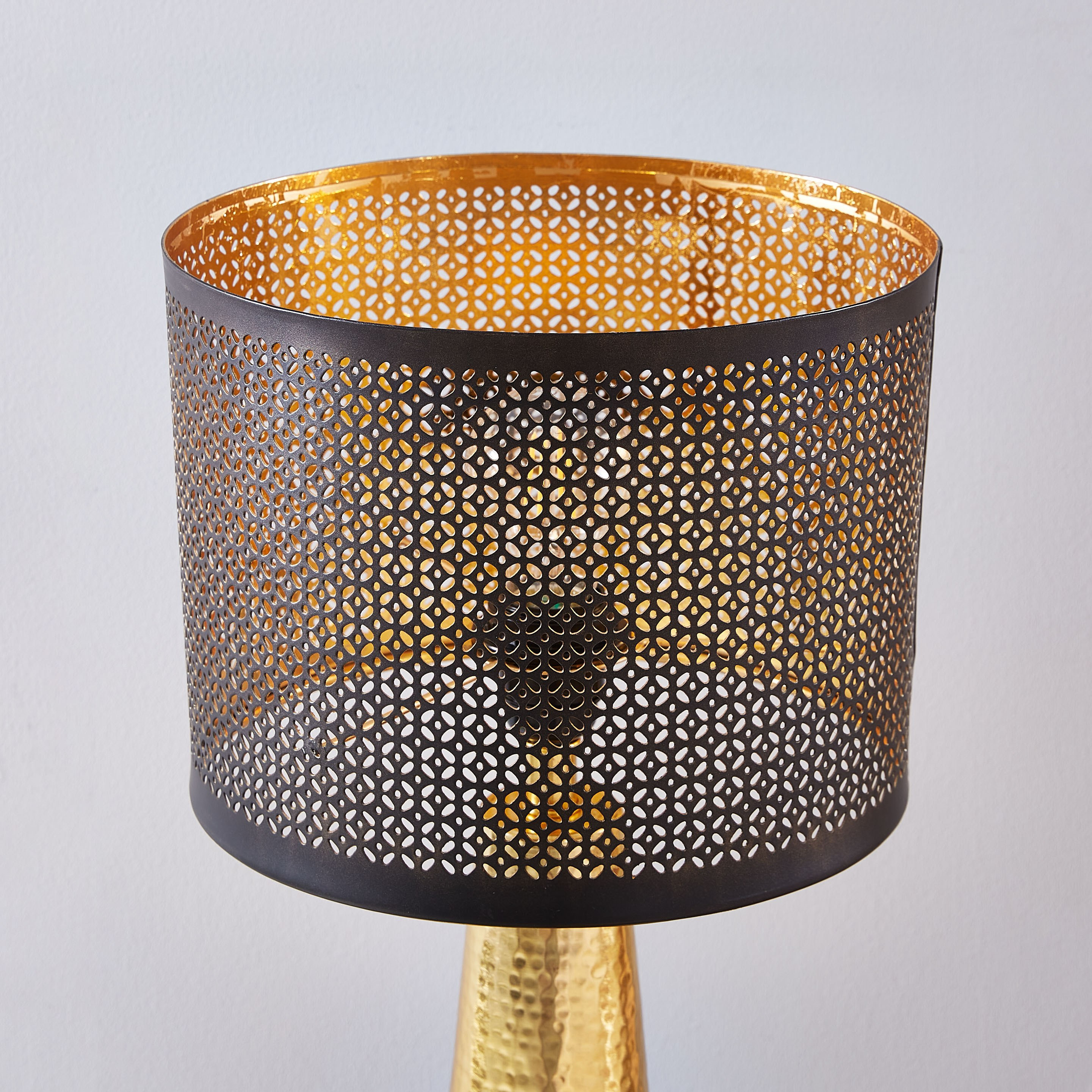 مصباح طاولة معدني من كيلي - 57 سم-hbxlivingroom-lighting-tablelamps-image-3