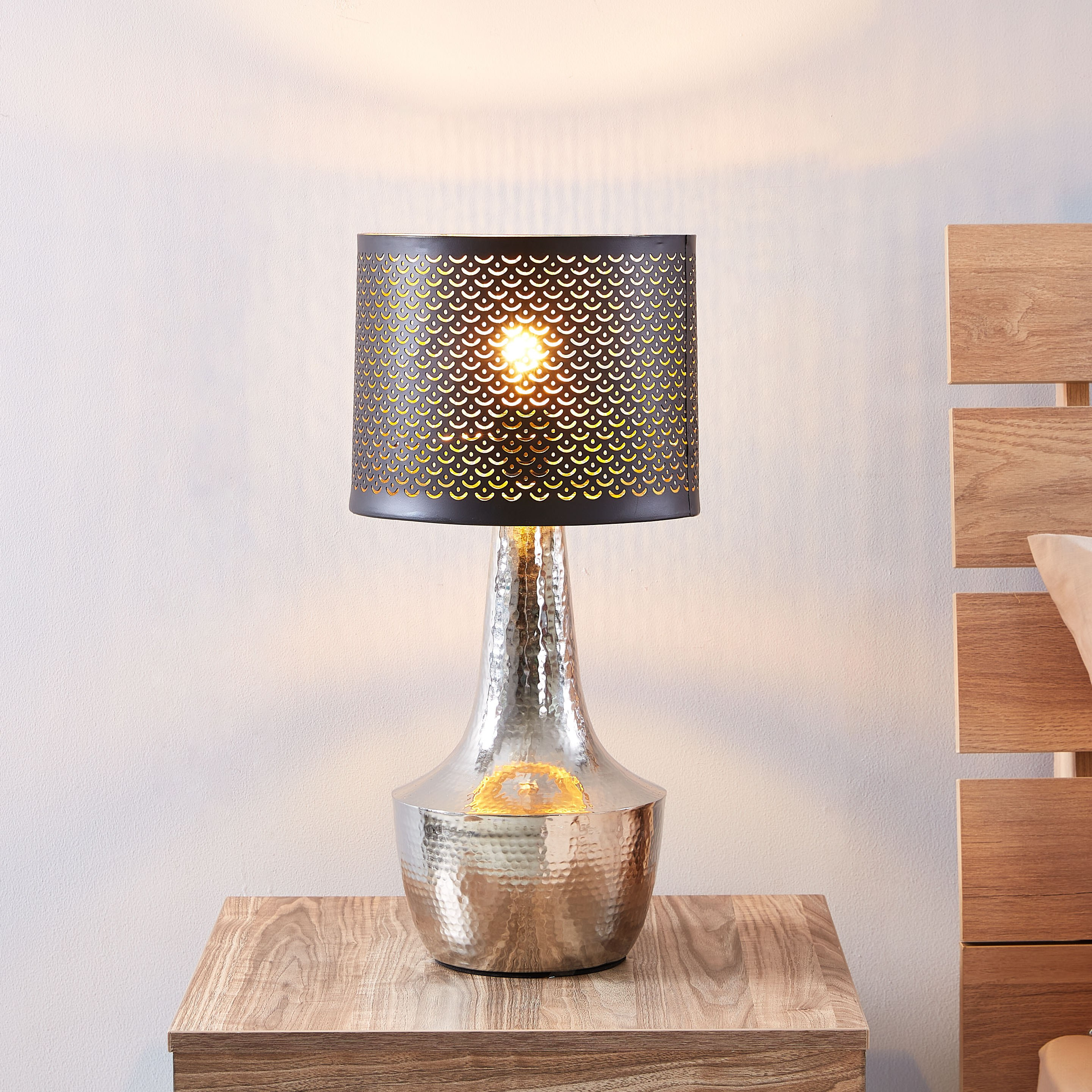 مصباح طاولة معدني من كيلي - 57 سم-hbxlivingroom-lighting-tablelamps-image-1