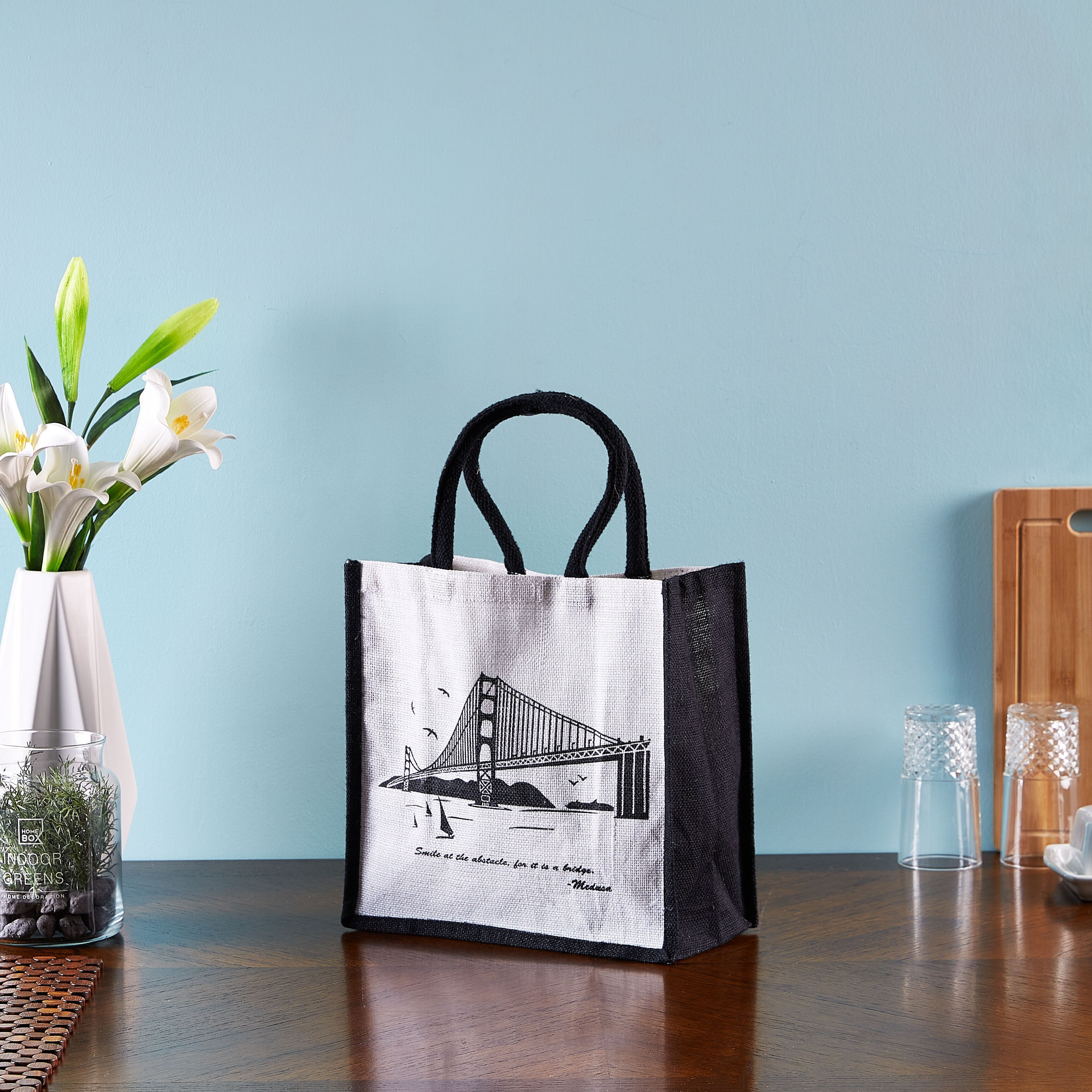 شنطة تسوّق جوت بطبعات جسر من إليستريتد - 46x15x38 سم-hbxhomeware-hbxkitchen-image-3