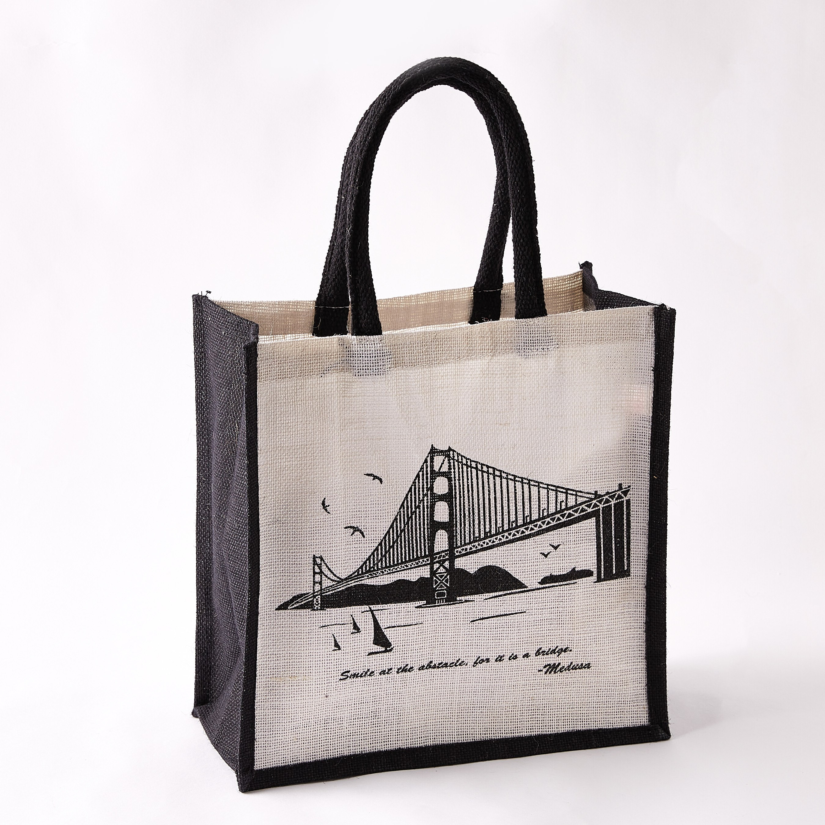 شنطة تسوّق جوت بطبعات جسر من إليستريتد - 46x15x38 سم-hbxhomeware-hbxkitchen-image-4
