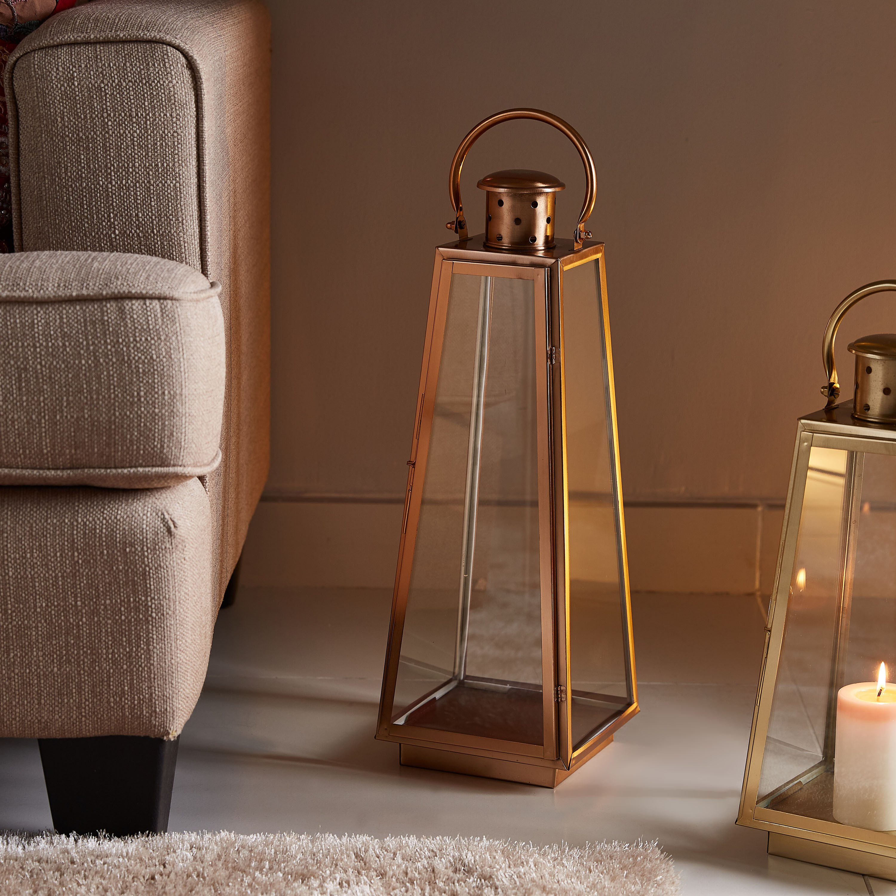 Dorthy Metal Lantern-hbxdecorandfurnishings-homeaccessories-lanterns-image-2