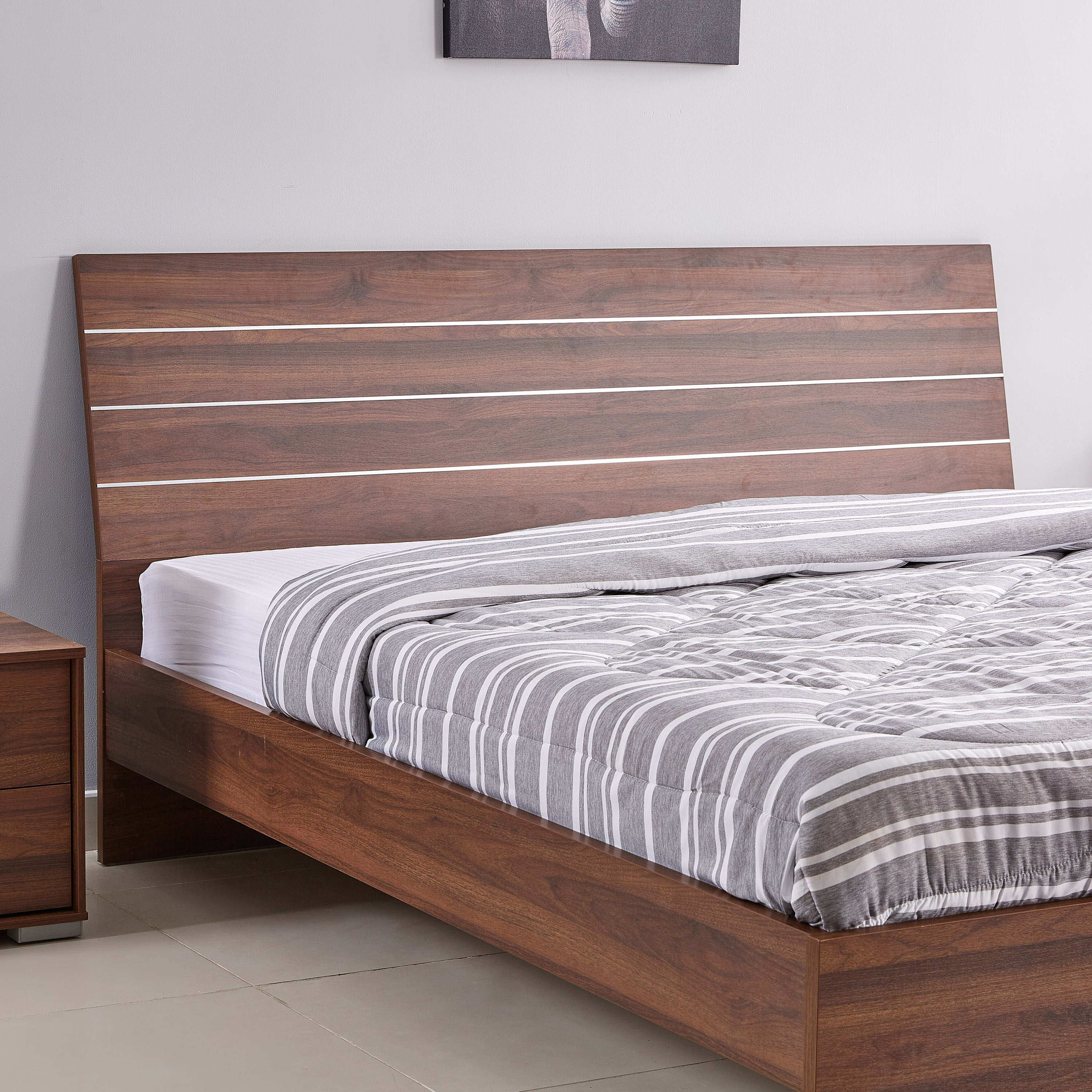 Movo Fiona King Bed - 180x200 cm-hbxfurniture-bedsandbedsets-beds-king-image-3