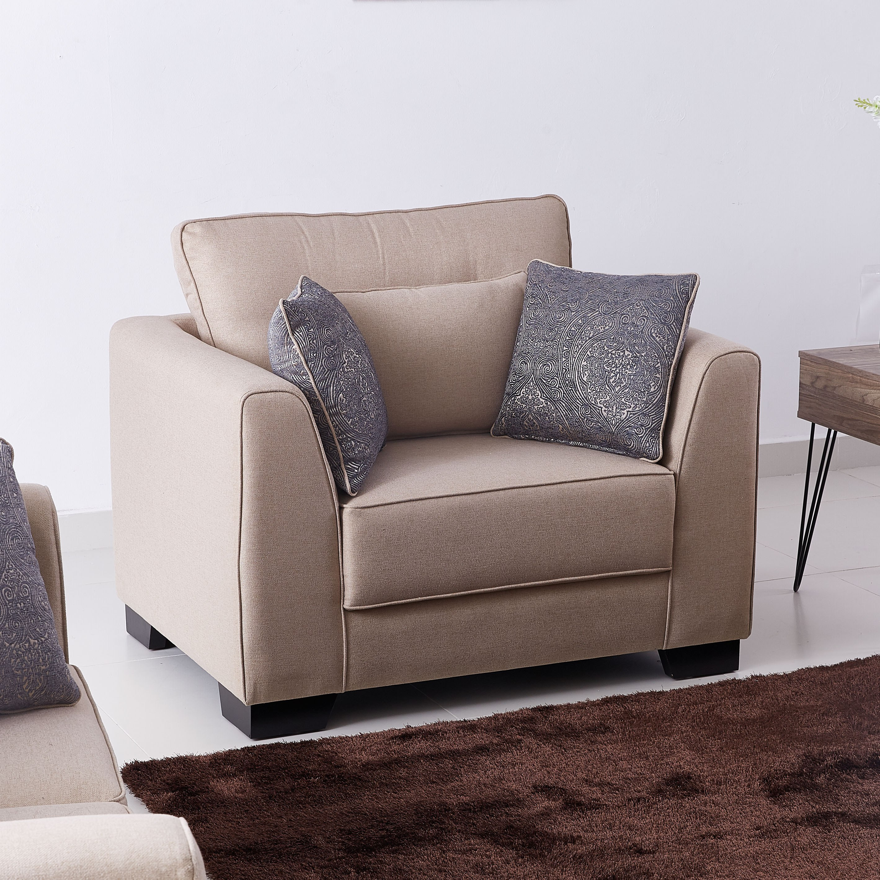 كنبة بمقعد واحد ووسائد مبعثرة من أرمادا-hbxlivingroom-sofasandarmchairs-sofas-image-2