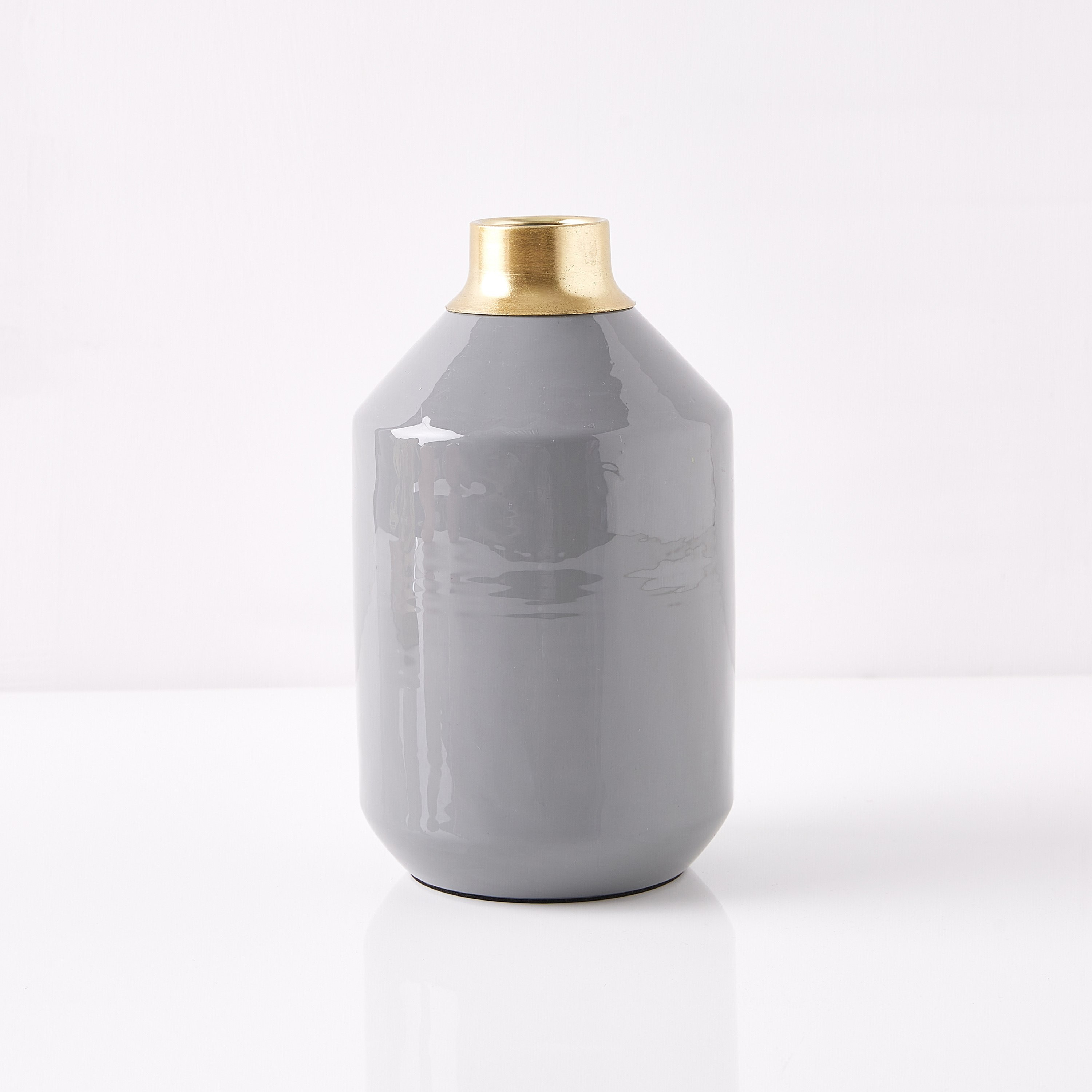 مزهرية معدنية من بريستين-hbxbedroom-decorandaccessories-vases-image-5