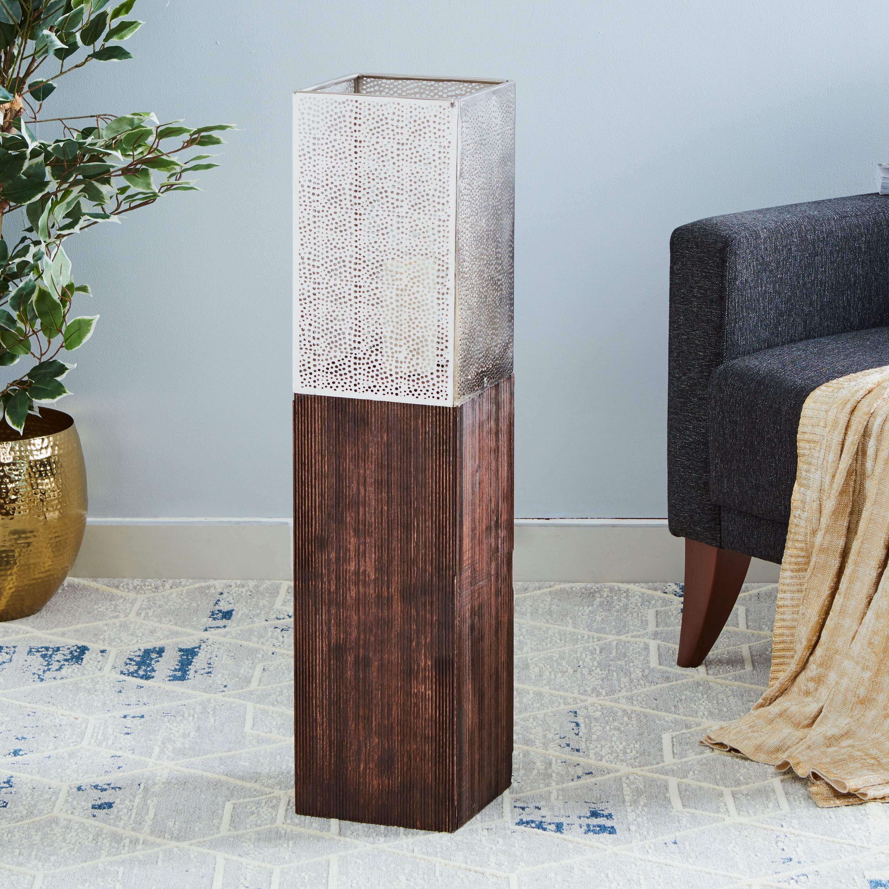 حامل شموع من كالين-hbxlivingroom-decorandaccessories-candleholders-image-1
