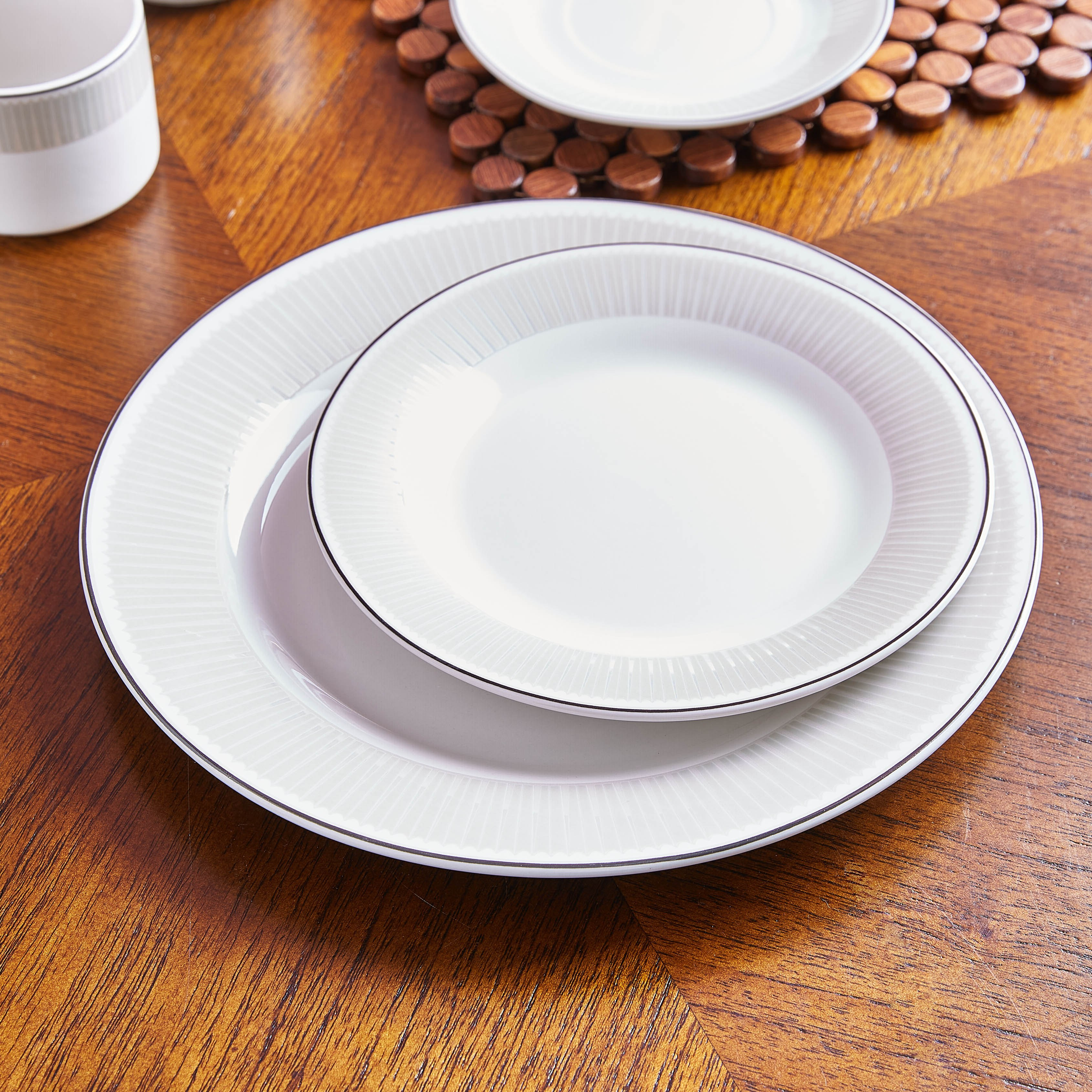 مستلزمات مائدة بطبعات من فيستا- طقم من 30 قطعة-hbxhomeware-hbxkitchen-image-2