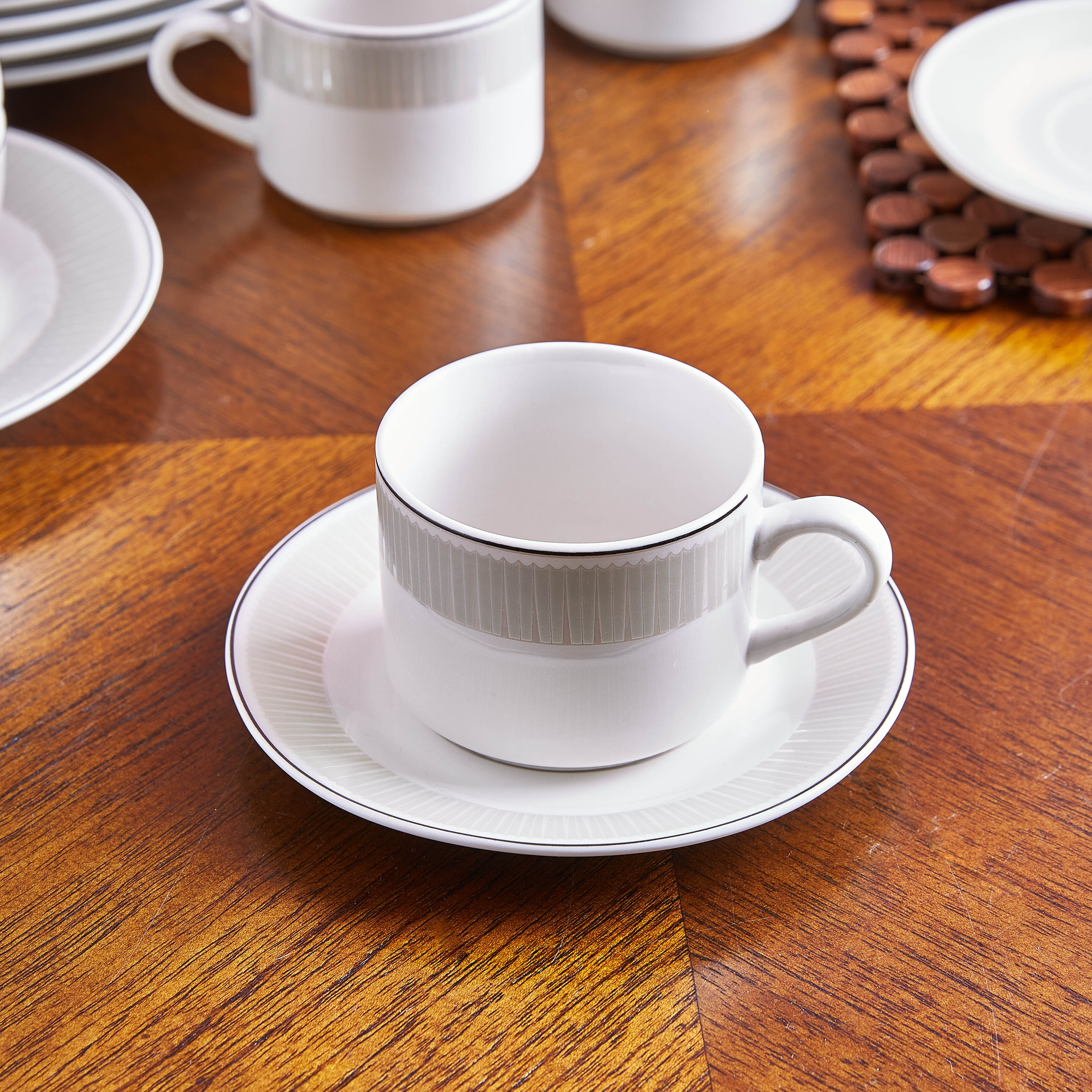 مستلزمات مائدة بطبعات من فيستا- طقم من 30 قطعة-hbxhomeware-hbxkitchen-image-4