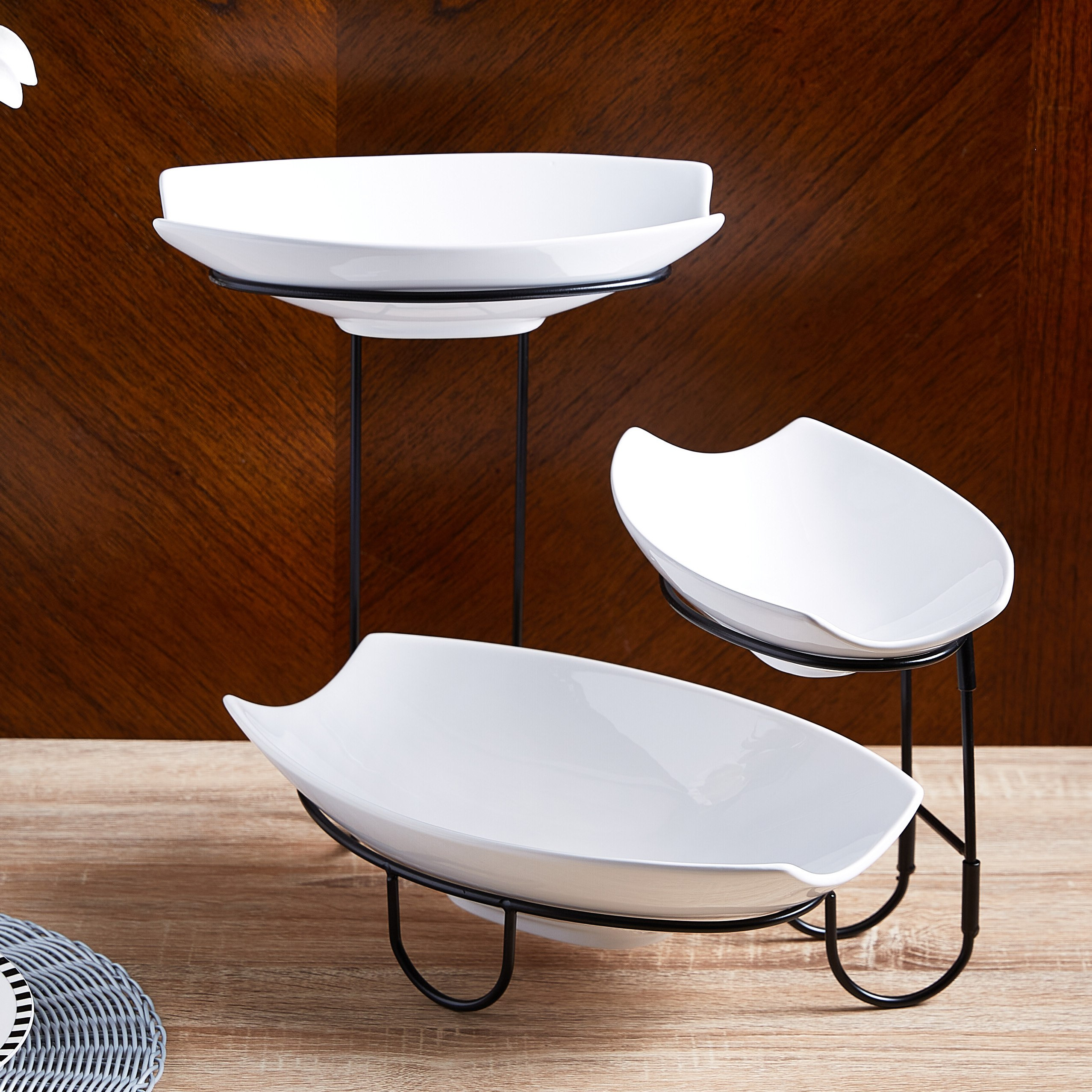 طقم صحون ب3 طوابق من نوفا-hbxdecorandfurnishings-tabletop-serveware-image-1