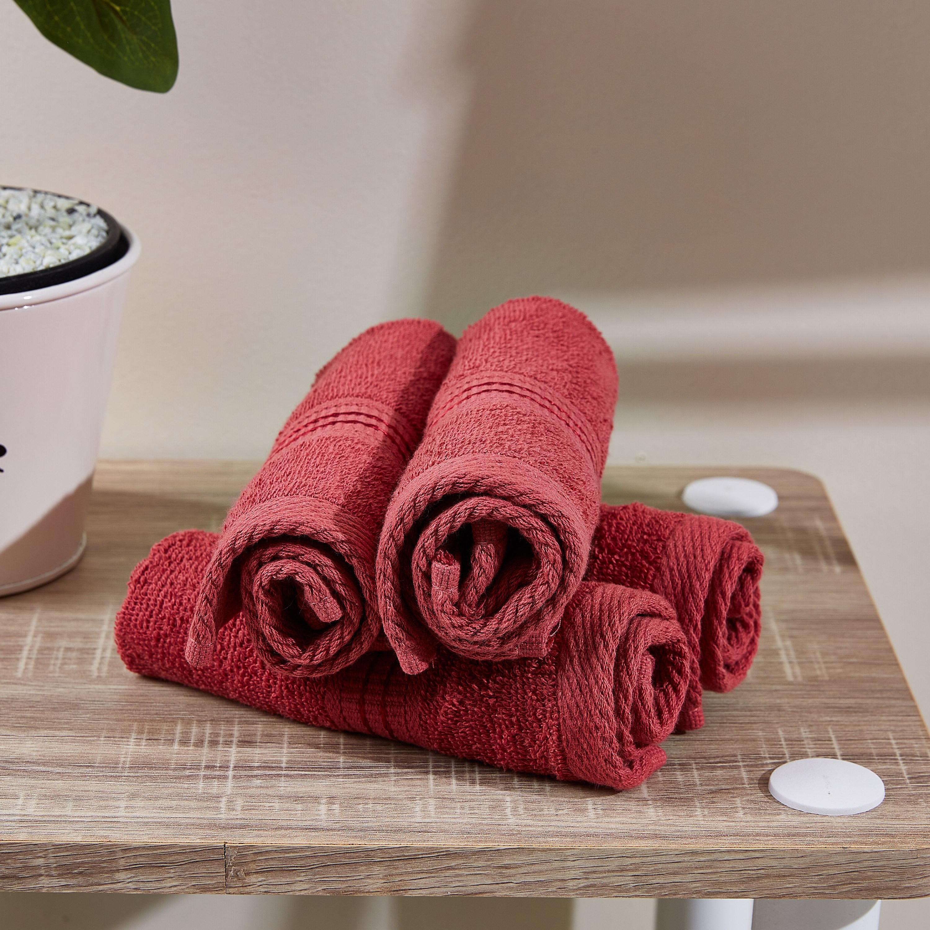 منشفة وجه إسينشيال كارداد- طقم من 4 قطع-hbxbathroom-bathroomtextiles-image-1