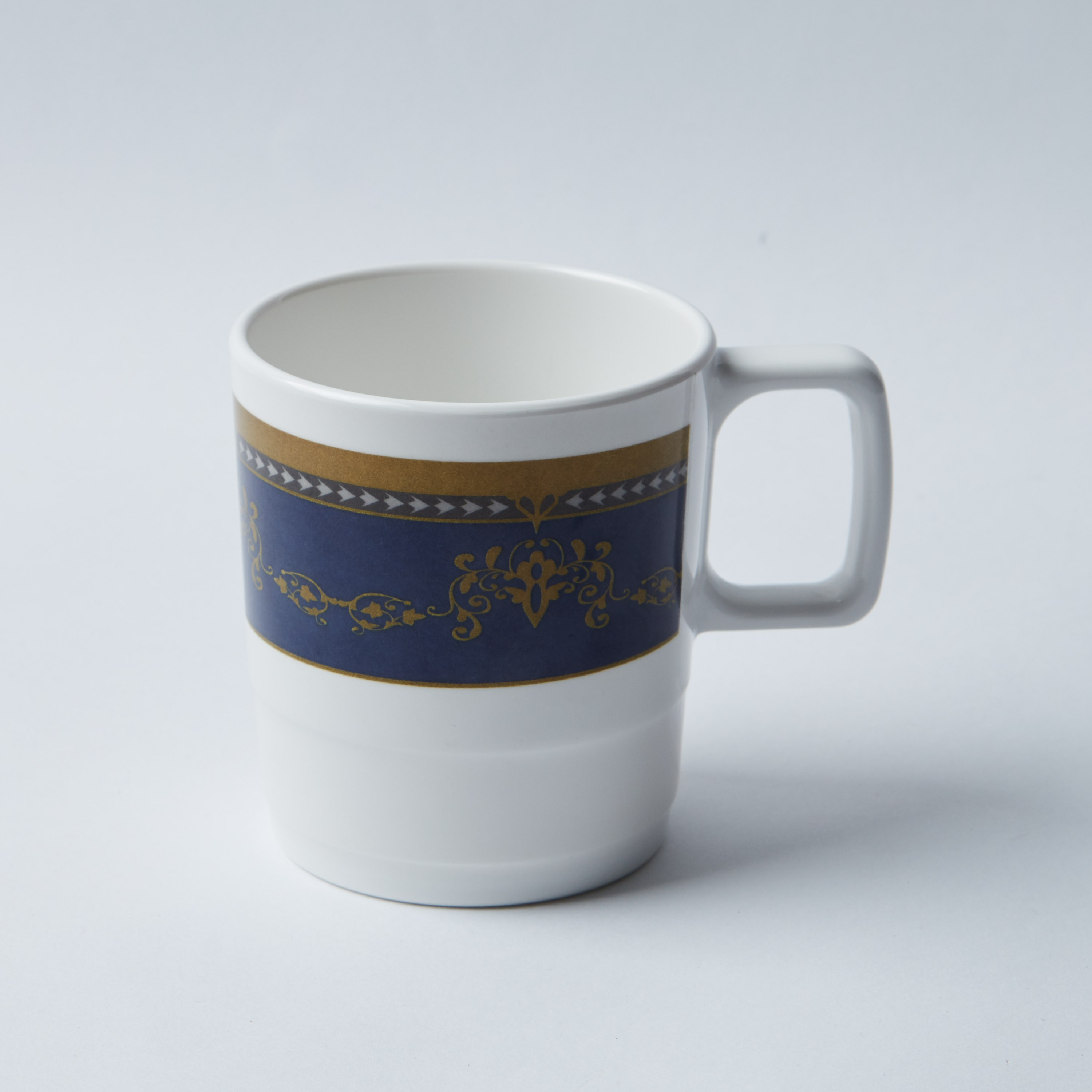 قدح بطبعات من جراند-hbxdecorandfurnishings-tabletop-crockery-image-4