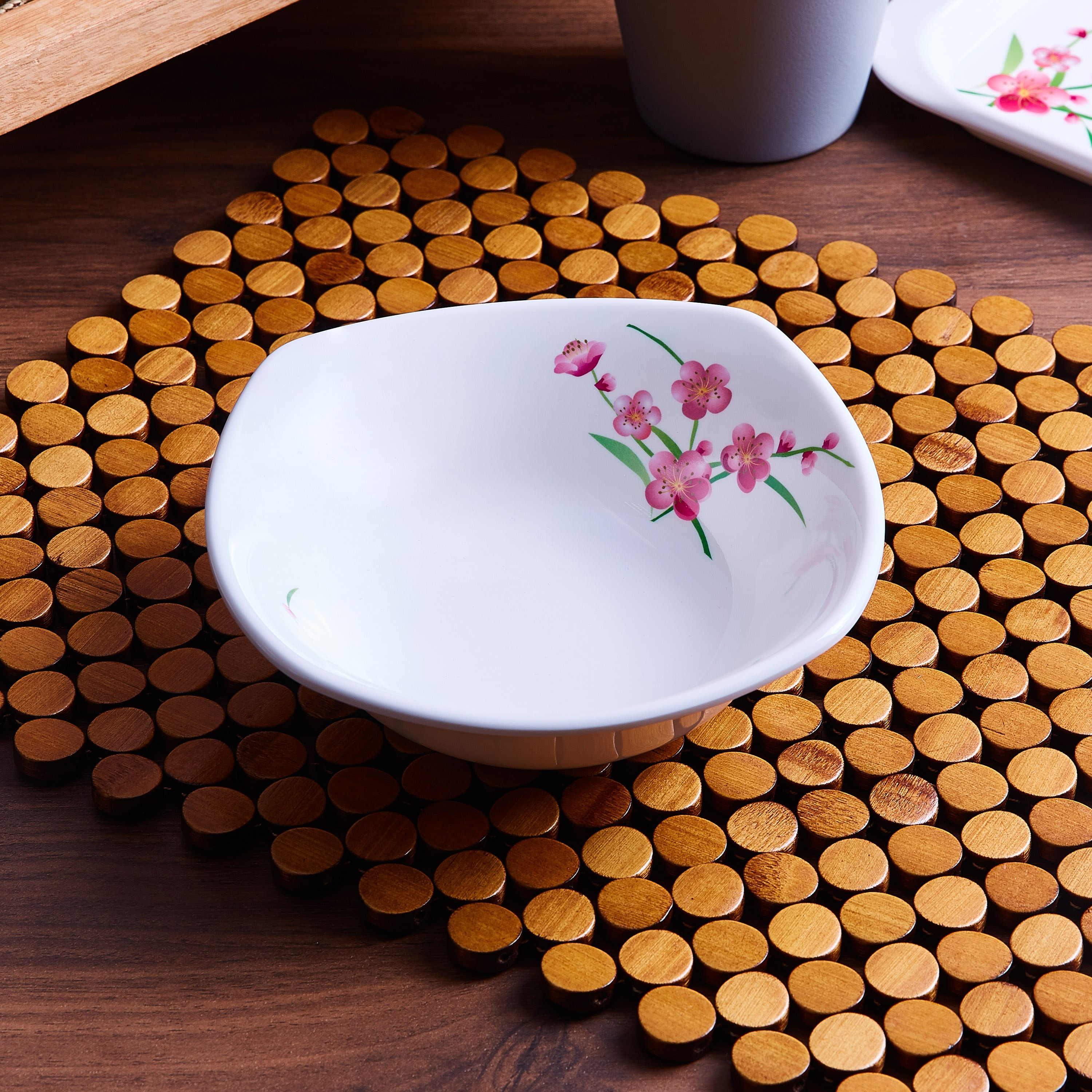 وعاء مربّع بطبعات زهرة الربيع - 18 سم-hbxdecorandfurnishings-tabletop-serveware-image-1