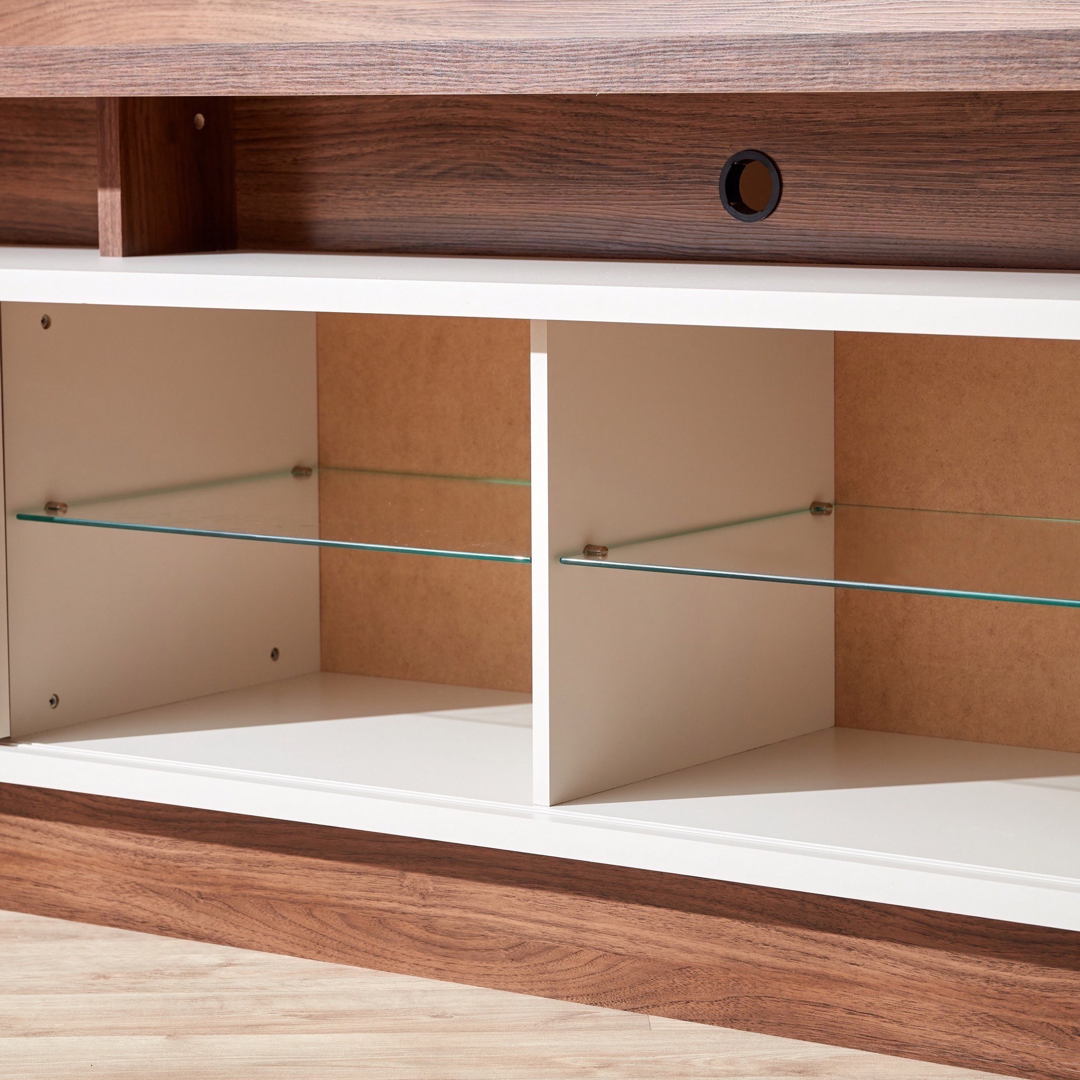 وحدة حائط للتلفاز حتى 60 بوصة من بتروبوليس-hbxlivingroom-mediaunitsandstorage-wallunits-image-6