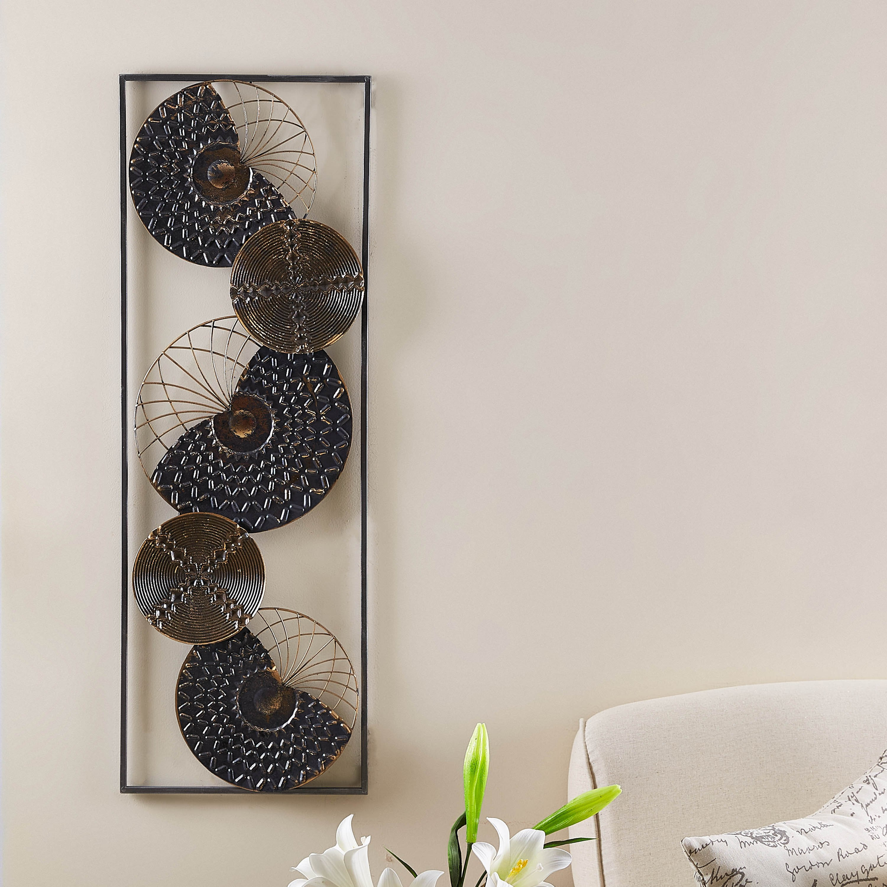 زينة حائط ميتاليك من أوريجا-hbxlivingroom-walldecor-wallart-image-1