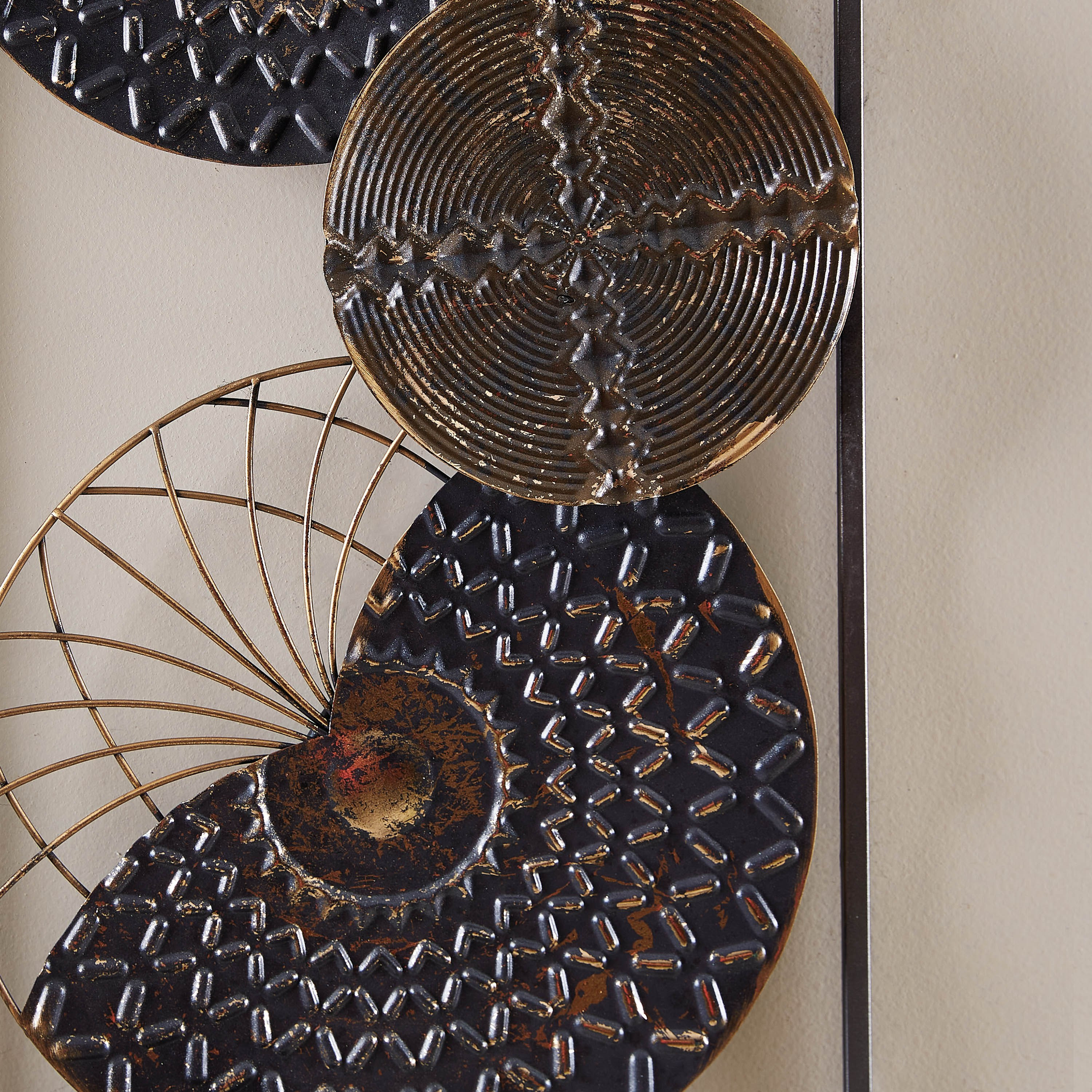 زينة حائط ميتاليك من أوريجا-hbxlivingroom-walldecor-wallart-image-3