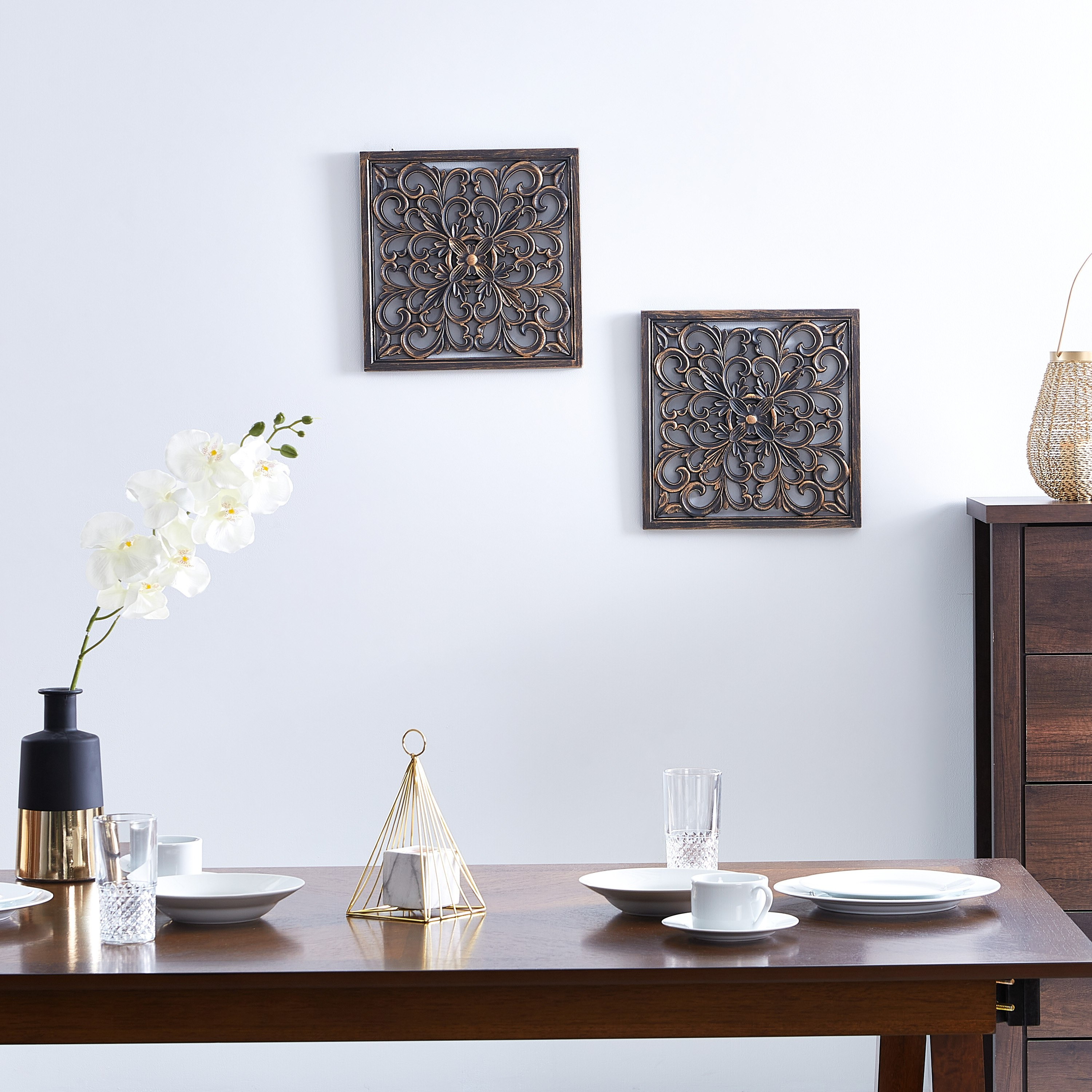 لوحة حائط مربعة من ليفيا-hbxdiningroom-walldecor-wallart-image-4