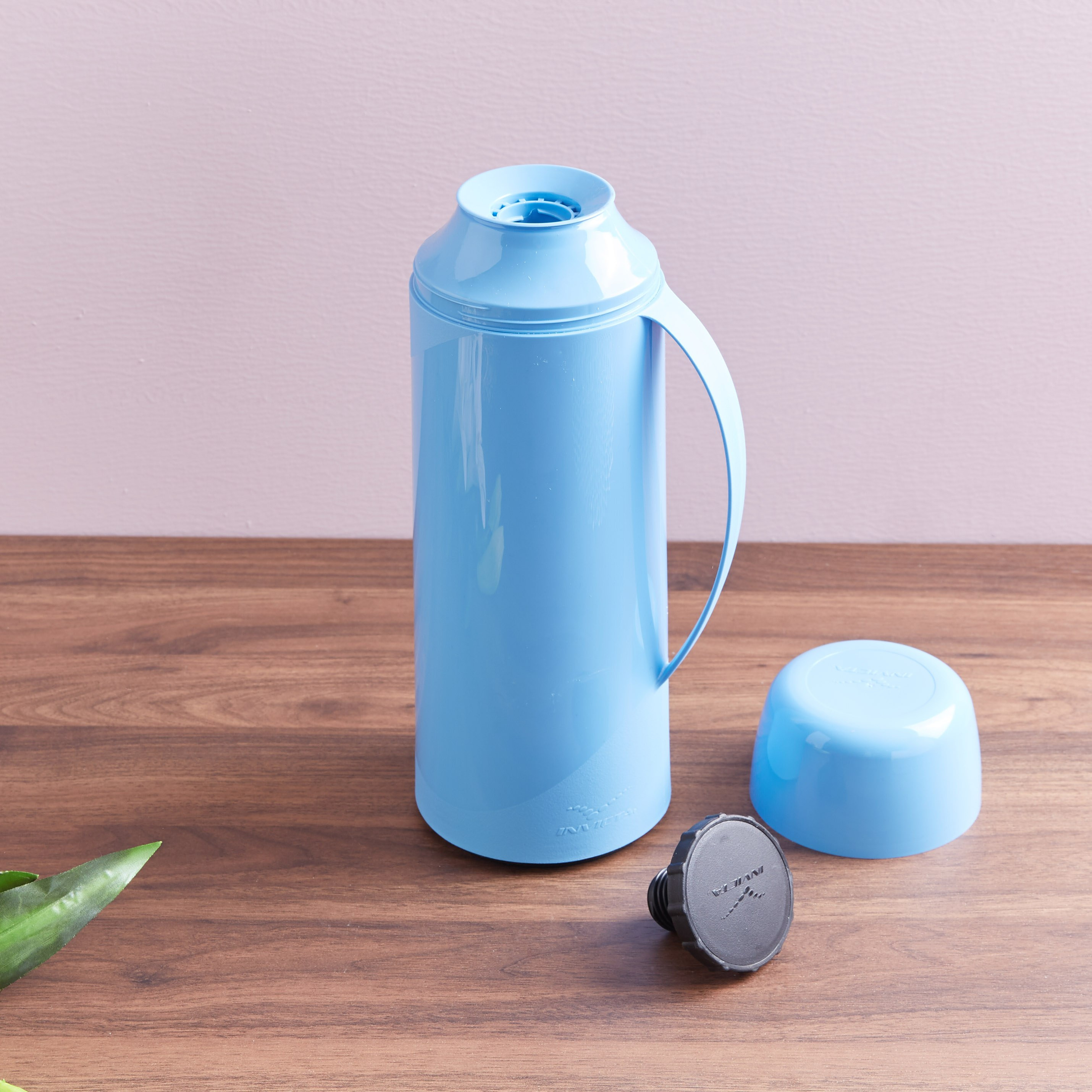 قارورة معزولة من انفيكتا فرينز - 1 لتر-hbxhomeware-diningandtabletop-bottles-image-2