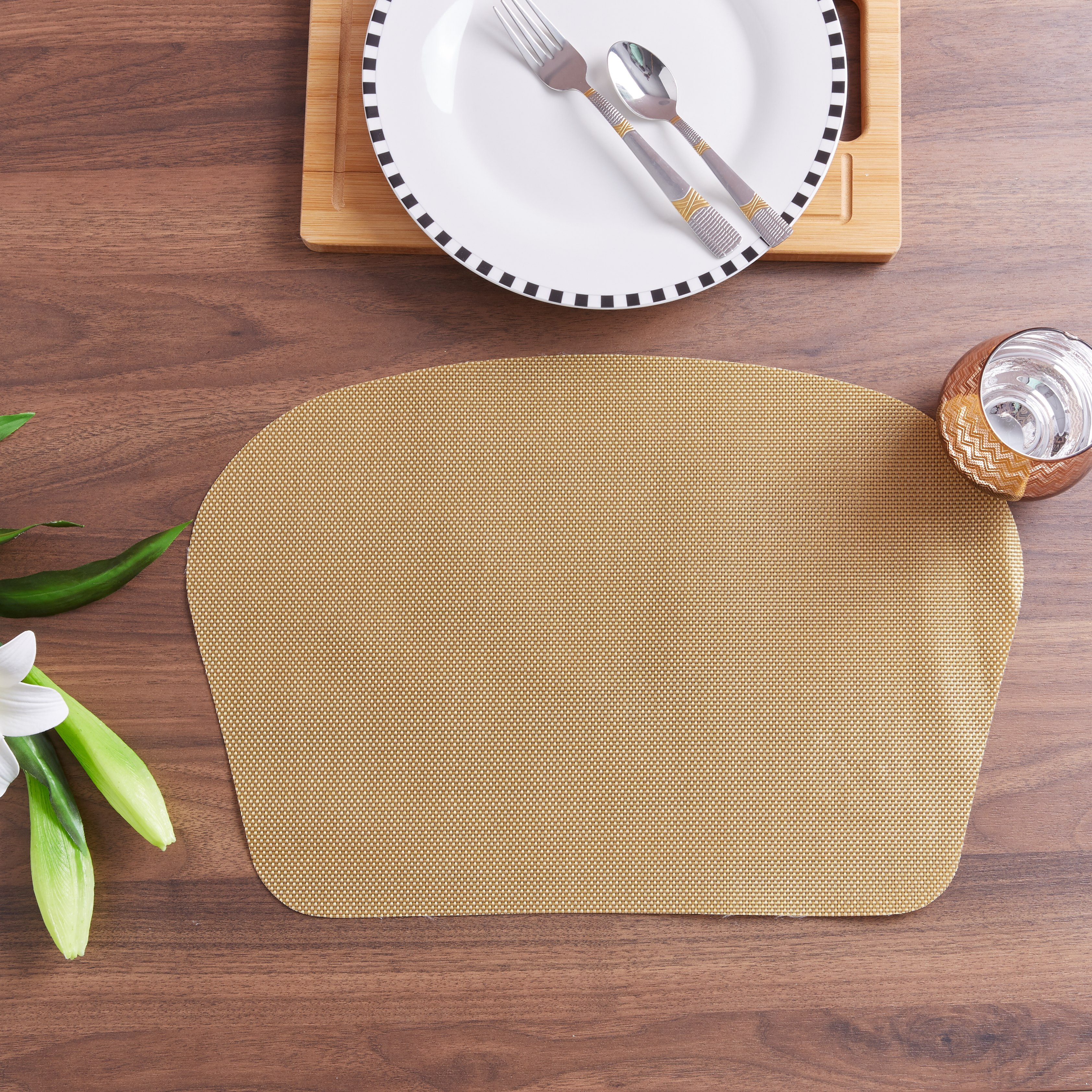 لبادة صحون غير منسوجة من هوم-hbxdecorandfurnishings-homefurnishings-tablelinens-image-3