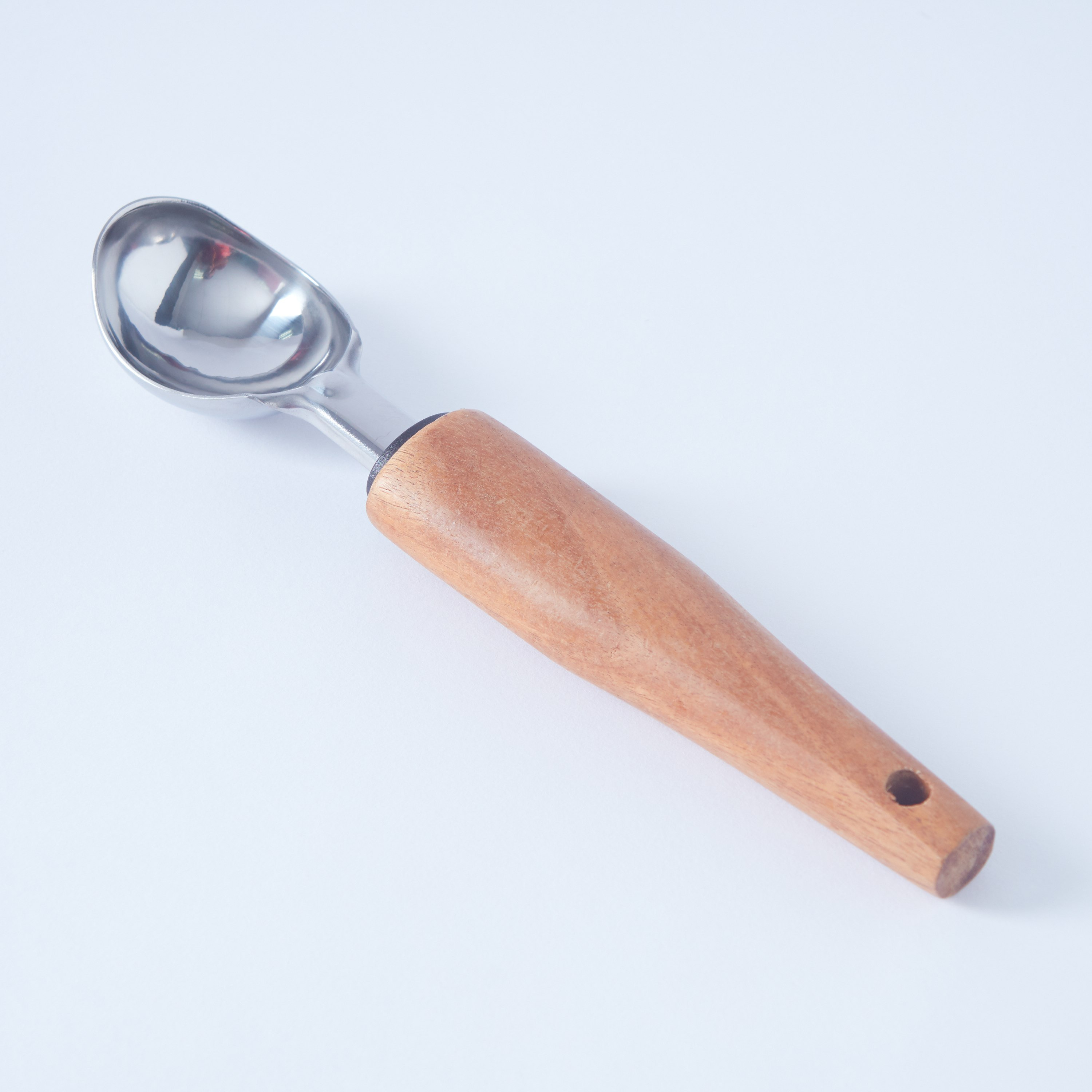 مغرفة آيس كريم ستانلس ستيل بمقبض خشبي-hbxhomeware-hbxkitchen-image-4