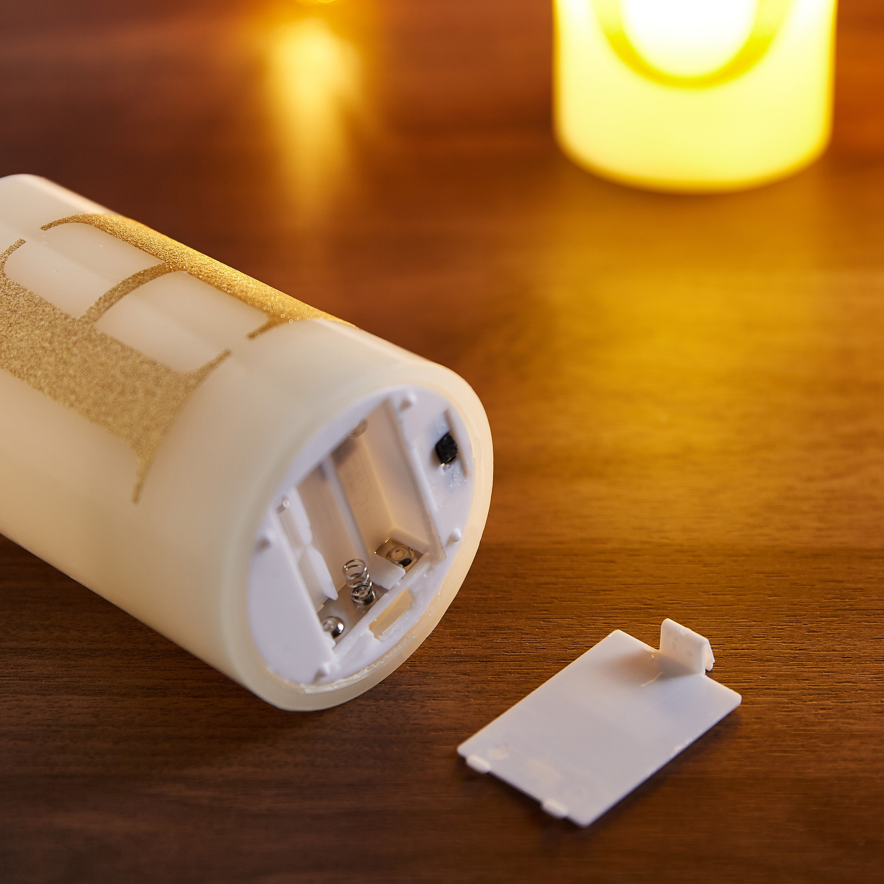 شمعة إل إي دي بطبعات من هوم-hbxbedroom-lighting-lightingaccessories-image-4