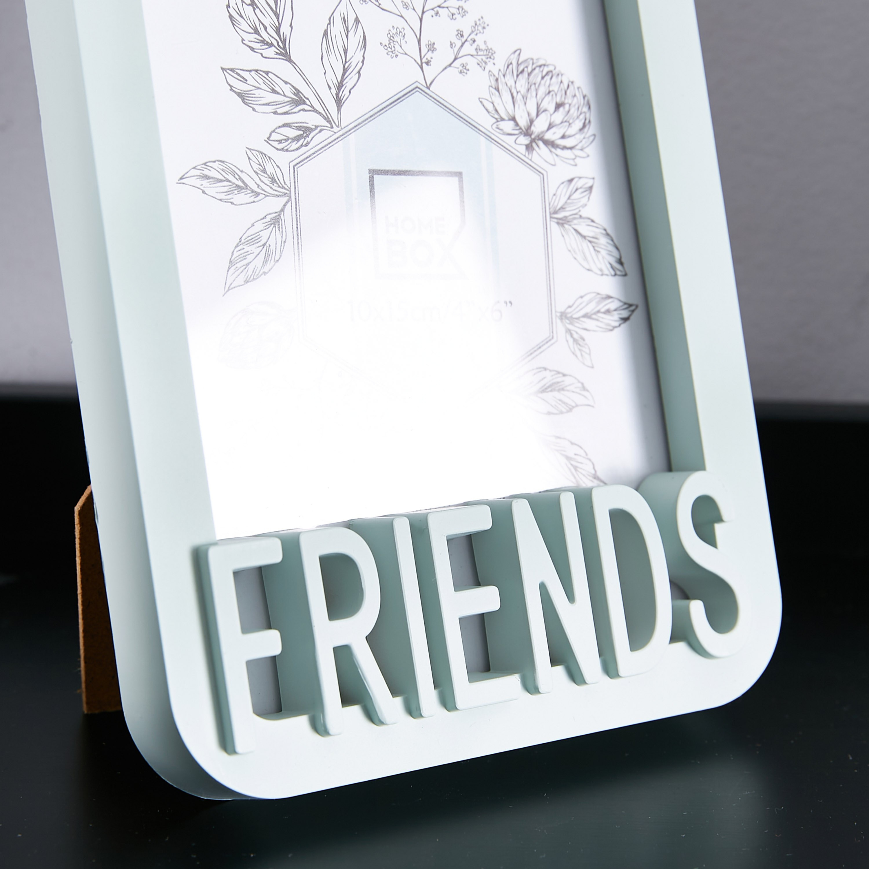 برواز صور فريندز - 4x6 بوصة-hbxkidsandyouth-walldecor-photoframes-image-2