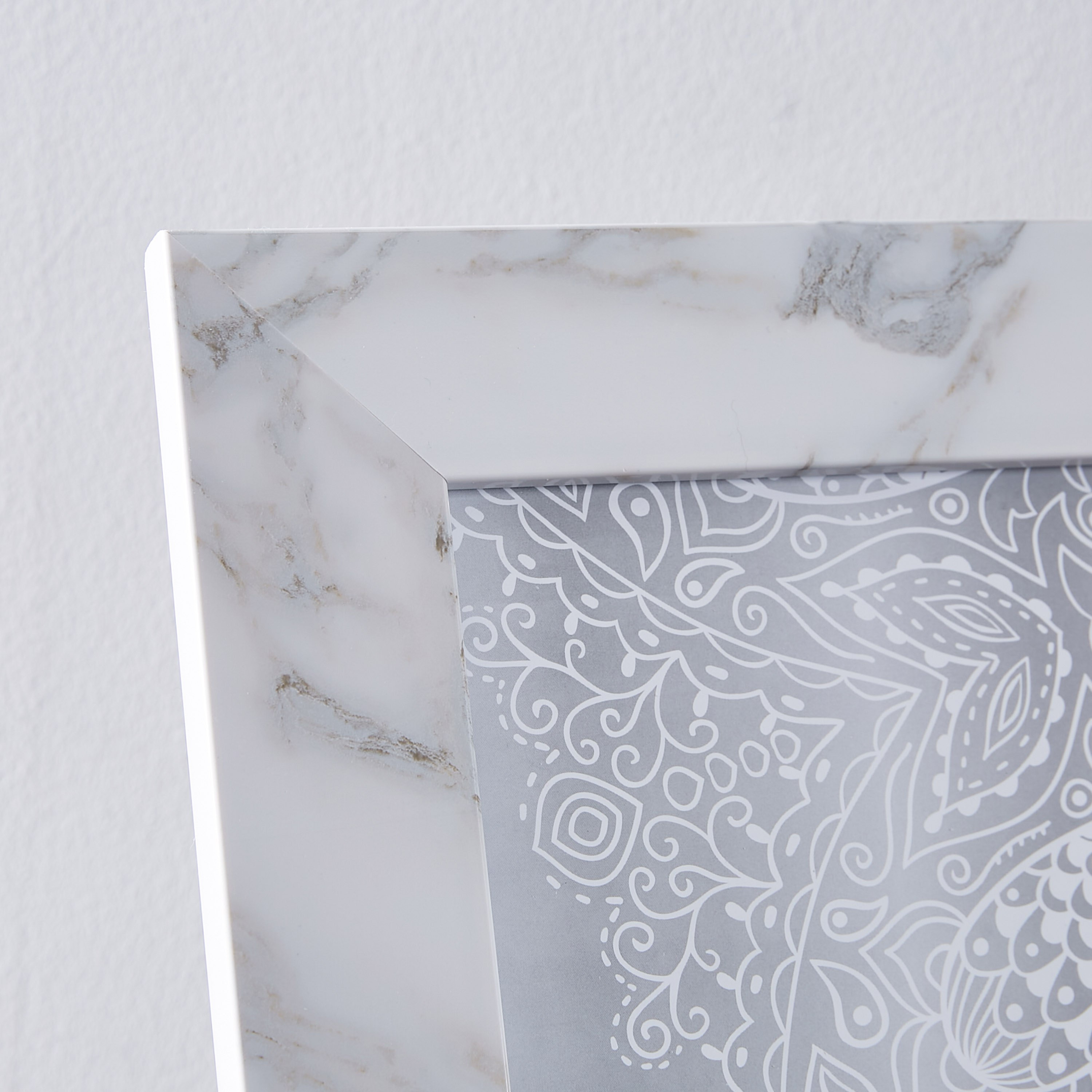 برواز صور بطبعات رخامية من كليو - 6x8 بوصة-hbxkidsandyouth-walldecor-photoframes-image-2