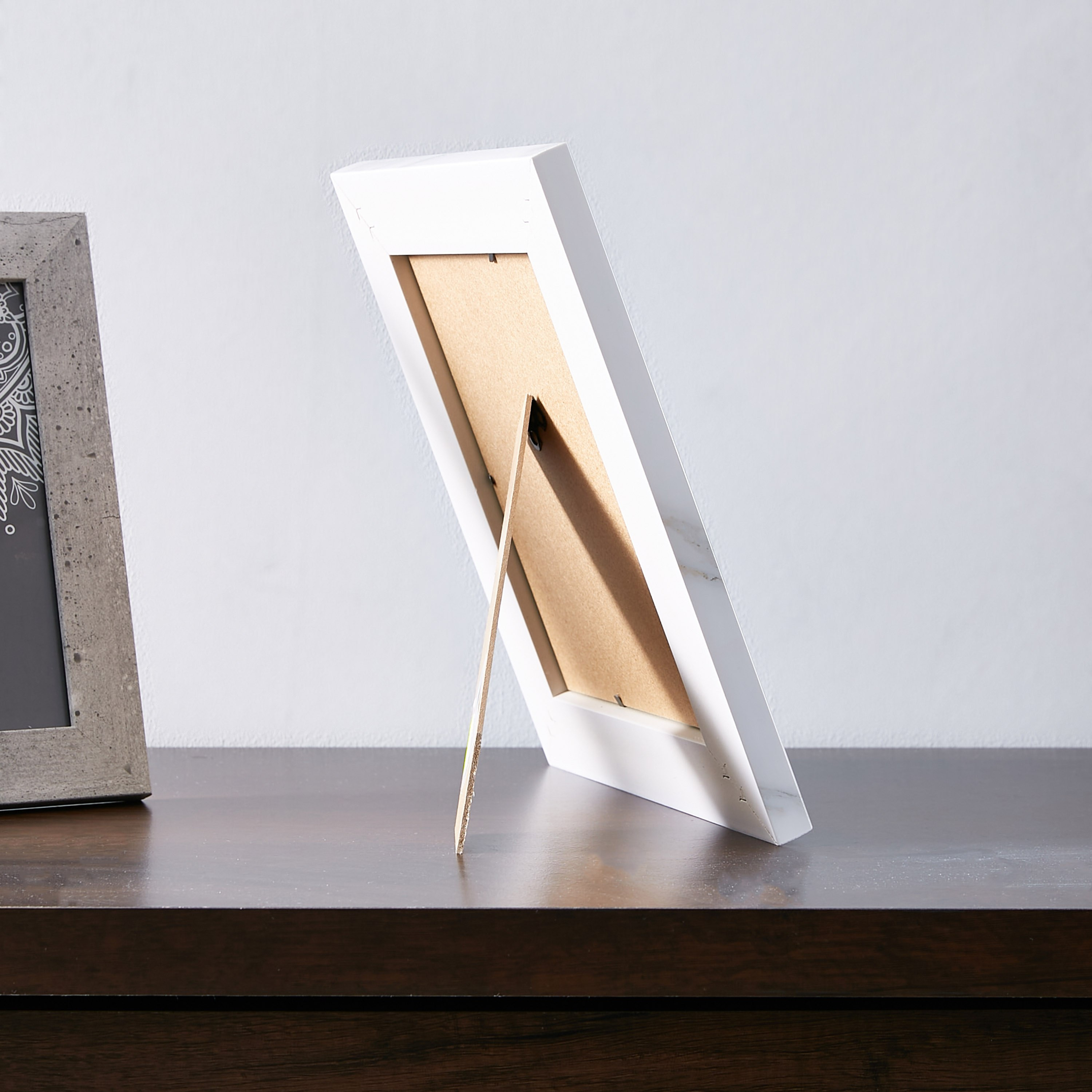 برواز صور بطبعات رخامية من كليو - 6x8 بوصة-hbxkidsandyouth-walldecor-photoframes-image-3