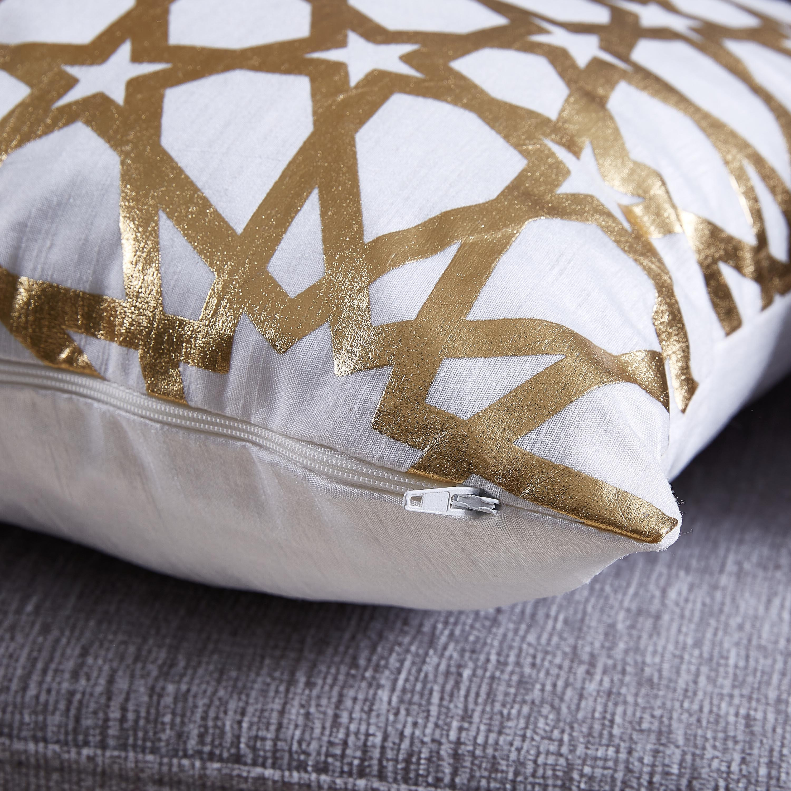 وسادة محشوّة مزينة بطبعات فويل من مراكش - 40x40 سم-hbxlivingroom-furnishings-cushionsandcovers-filledcushions-image-2