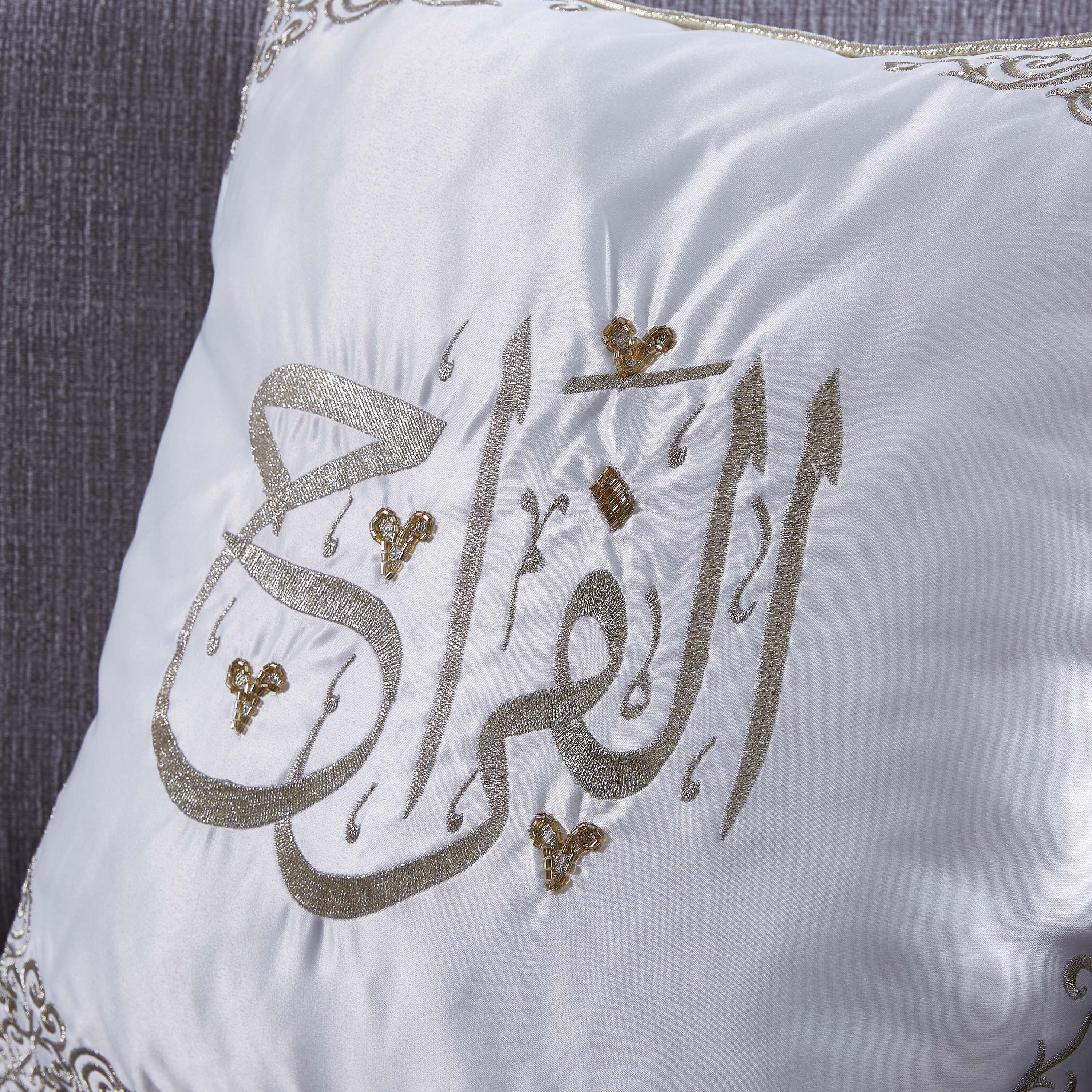 وسادة محشوة مطرزة من جوي - 40x40 سم-hbxlivingroom-furnishings-cushionsandcovers-filledcushions-image-2