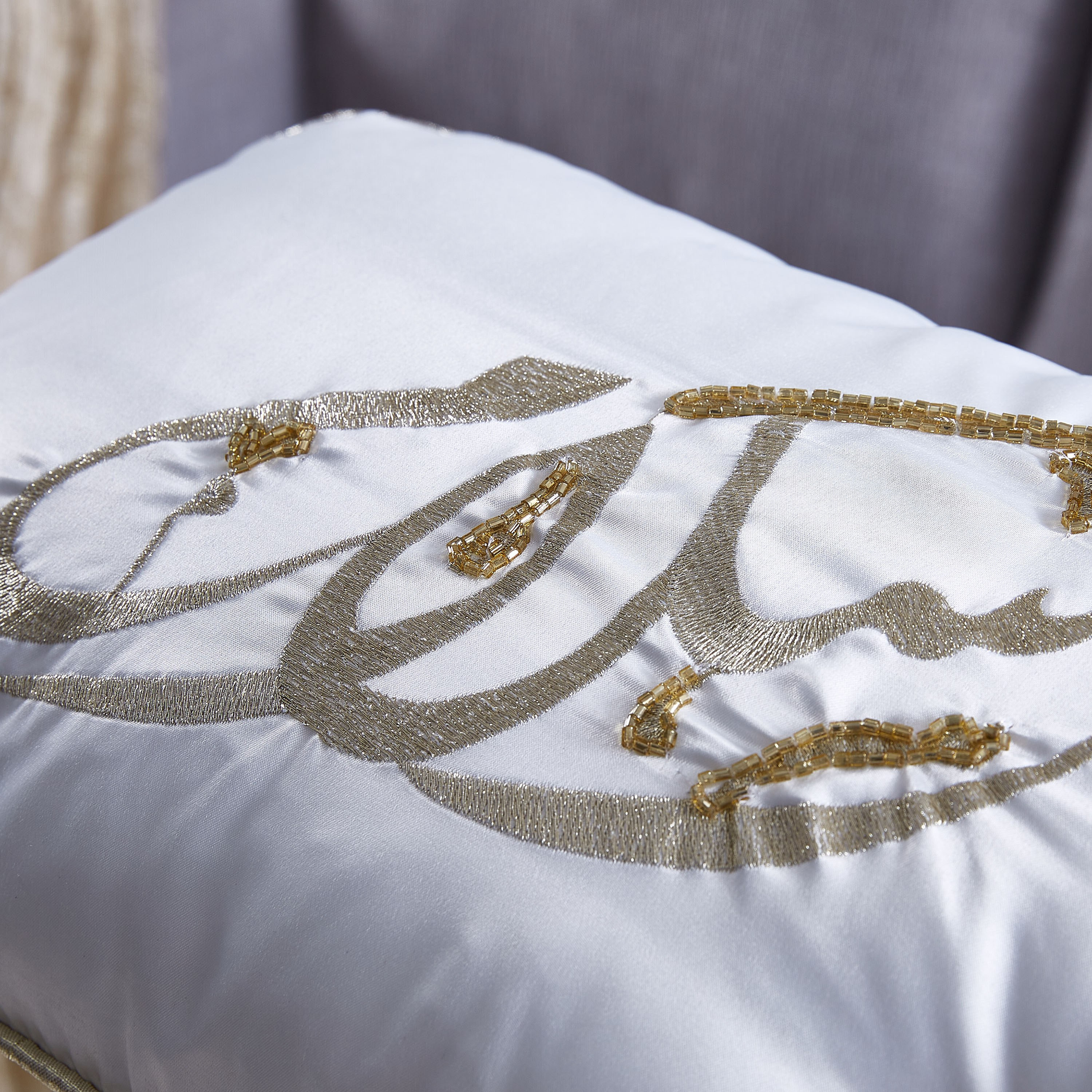 وسادة محشوة مطرّزة من بيس - 40x40 سم-hbxlivingroom-furnishings-cushionsandcovers-filledcushions-image-2
