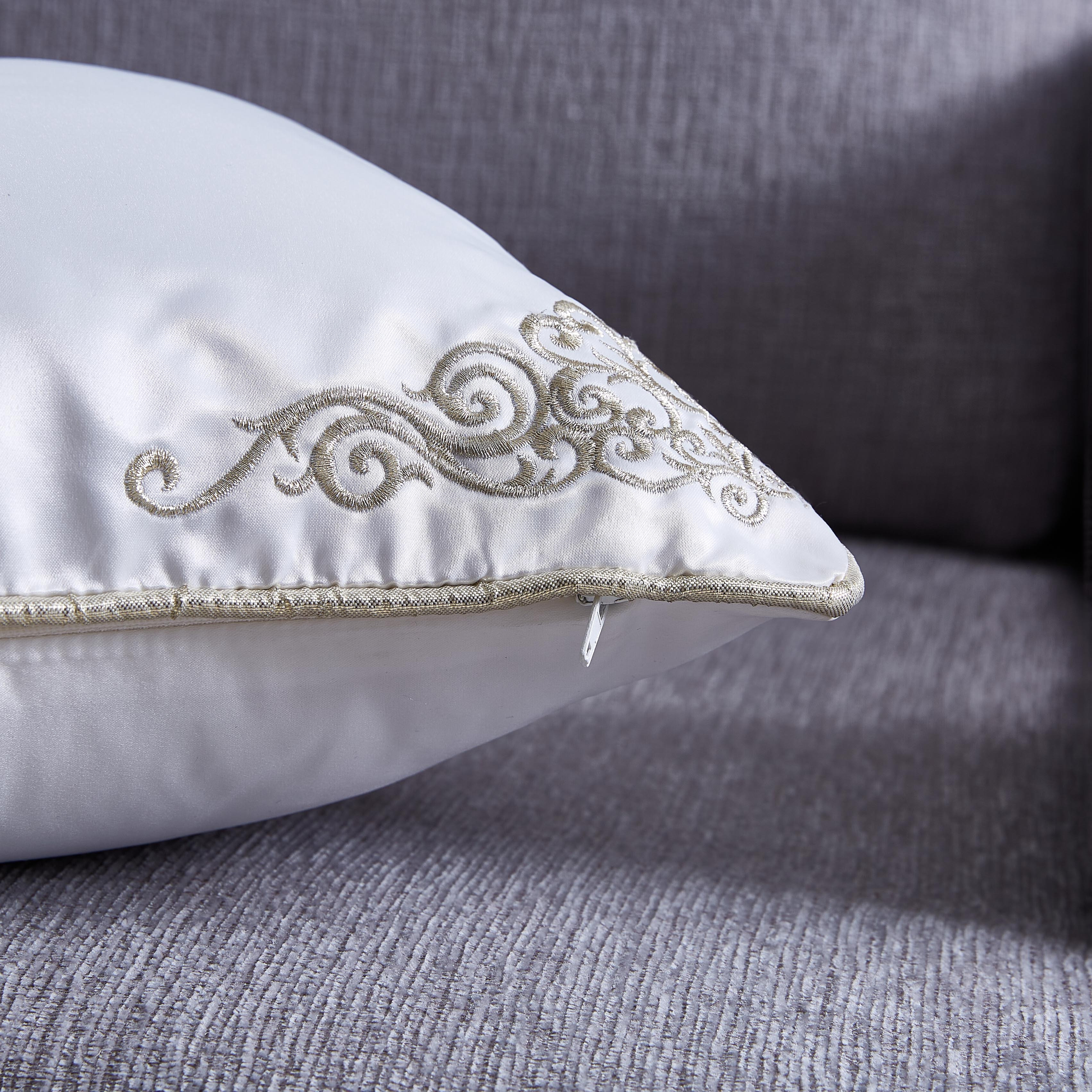 وسادة محشوة مطرّزة من بيس - 40x40 سم-hbxlivingroom-furnishings-cushionsandcovers-filledcushions-image-3