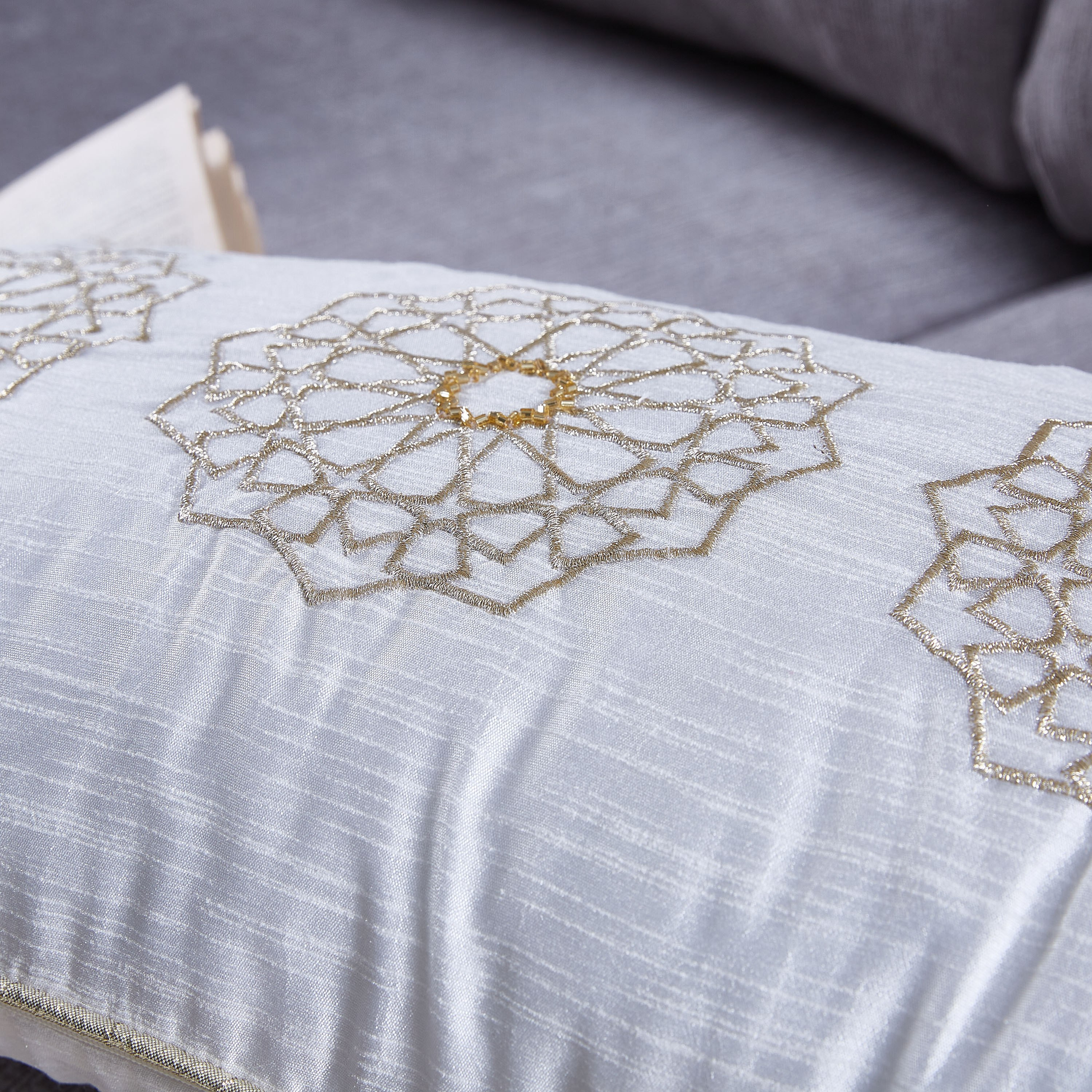 وسادة محشوة مطرزة مراكش - 30x50 سم-hbxlivingroom-furnishings-cushionsandcovers-filledcushions-image-2