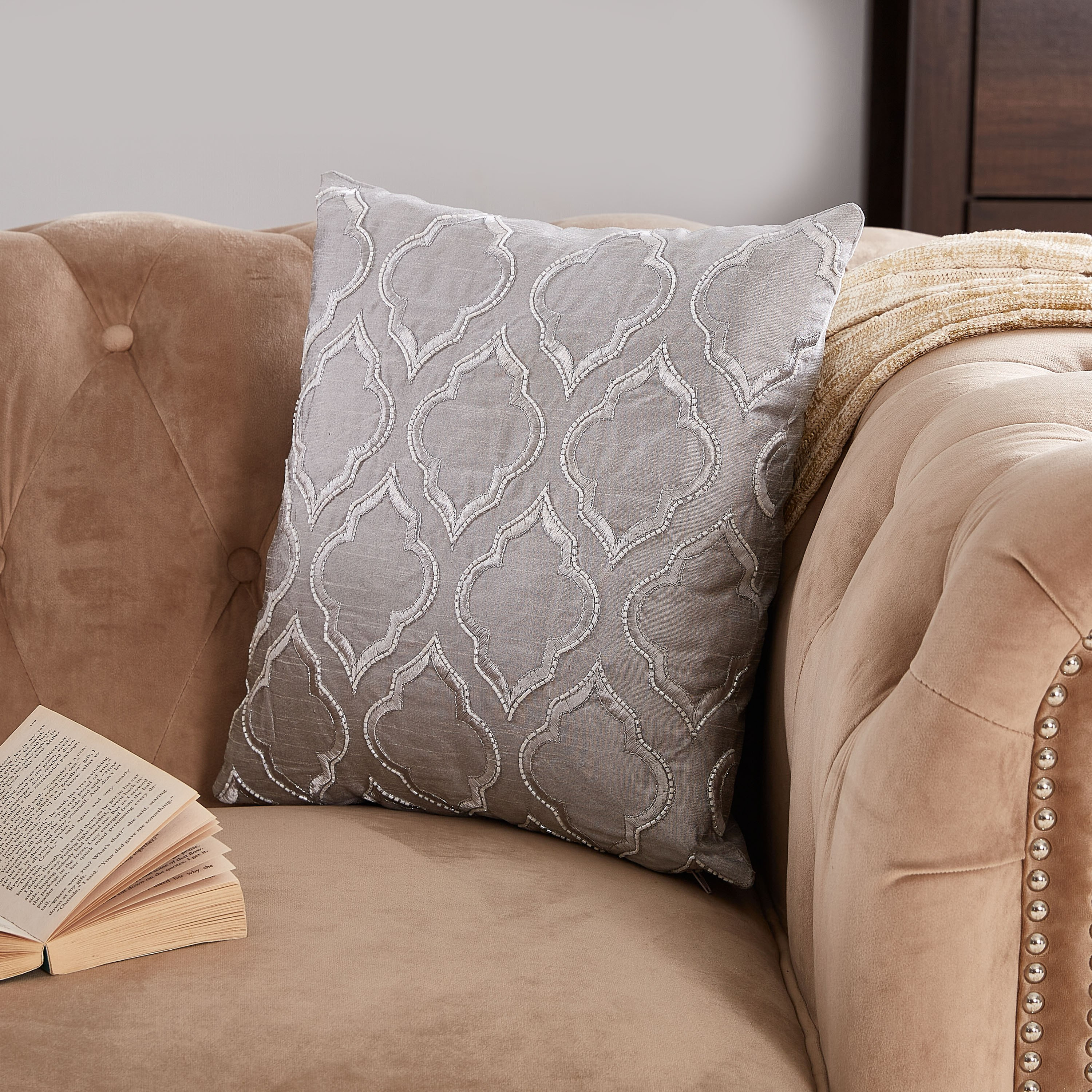 غطاء وسادة مطرزة من بالاس  - 40x40 سم-hbxhomeware-cushionsandcovers-cushioncovers-image-1