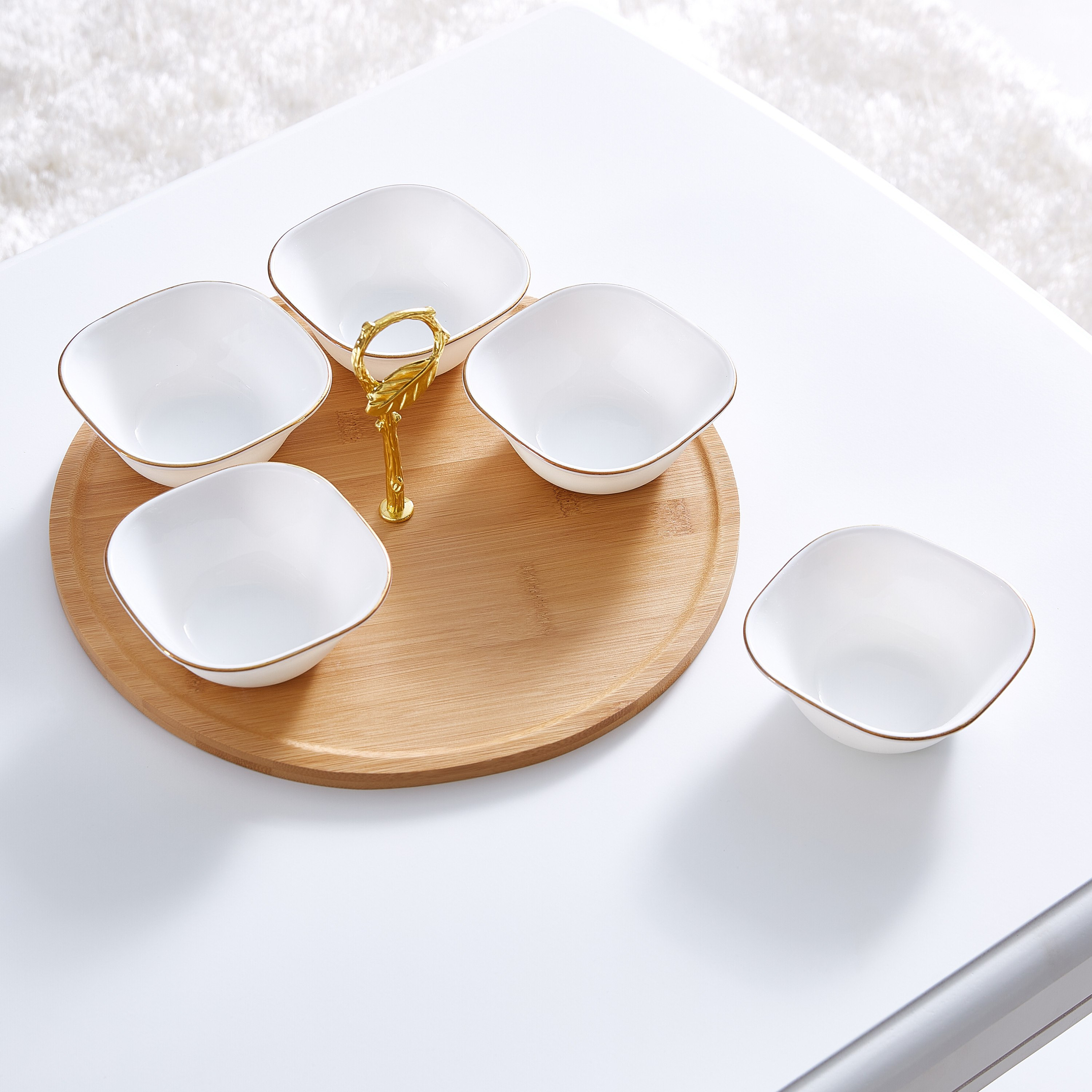 طقم أوعية تقديم بورسلين 5 قطع وحامل من الخيرزان من أوبلوير-hbxdecorandfurnishings-tabletop-serveware-image-2