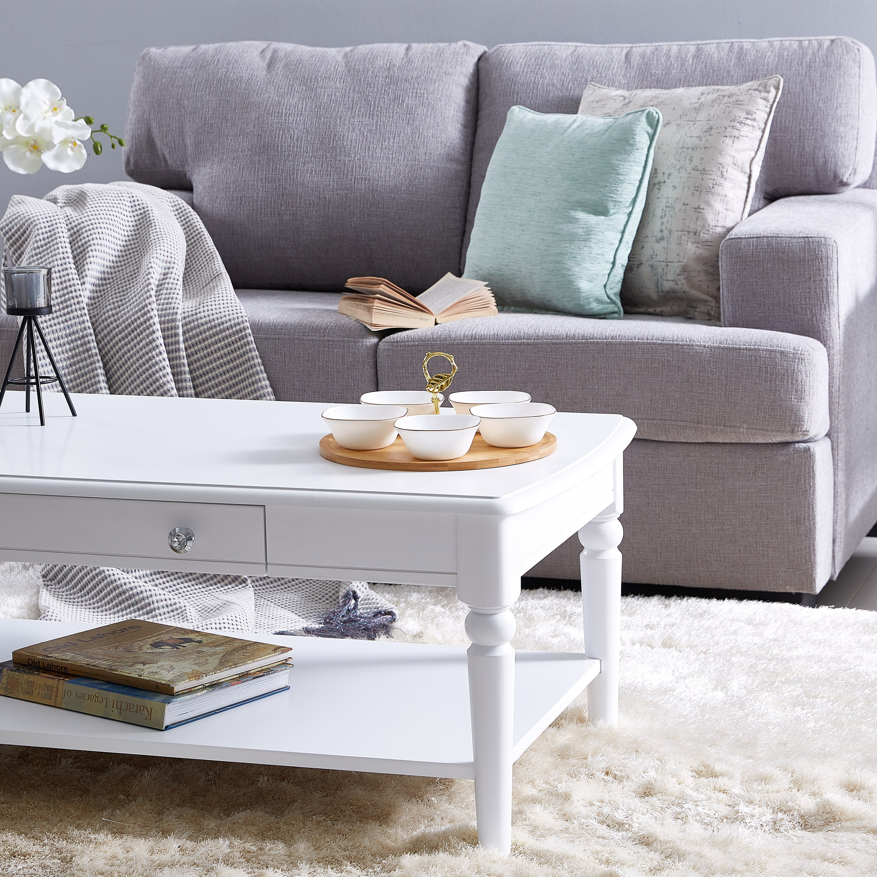 طقم أوعية تقديم بورسلين 5 قطع وحامل من الخيرزان من أوبلوير-hbxdecorandfurnishings-tabletop-serveware-image-4