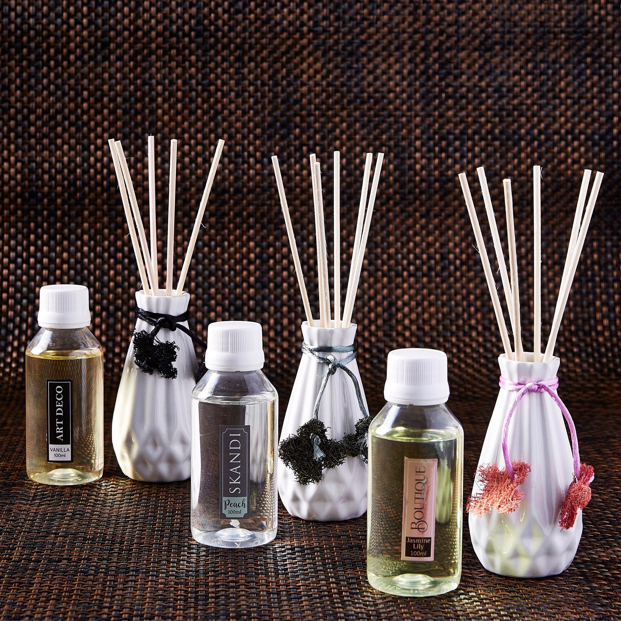 موزّع عطور في وعاء سيراميكي بـ6 عيدان قصب برائحة الخوخ من إيدن سيجنتشر-PROMO_HB_AE_B1G1_250925-image-3