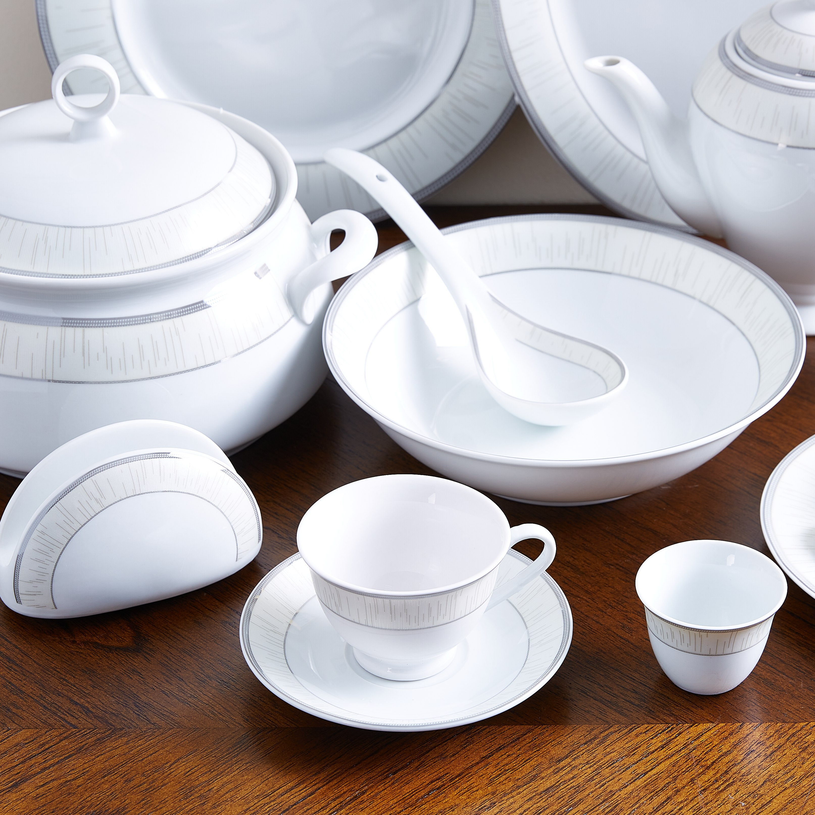 Bella 65-Piece Porcelain Dinner Set-hbxhomeware-hbxkitchen-image-2