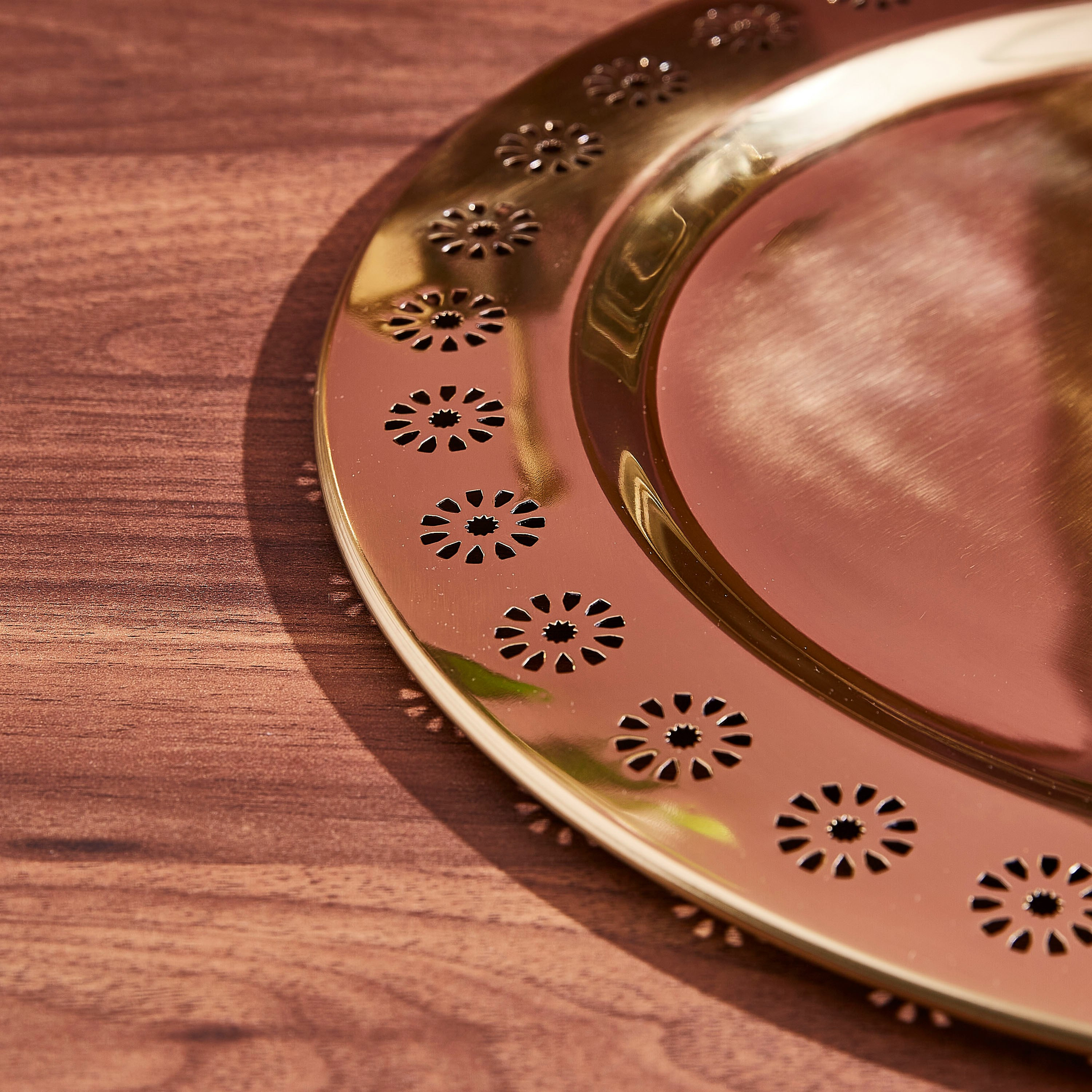 صينية تقديم بتصاميم أزهار مفرّغة من مراكش - 35 سم-hbxhomeware-hbxkitchen-image-2