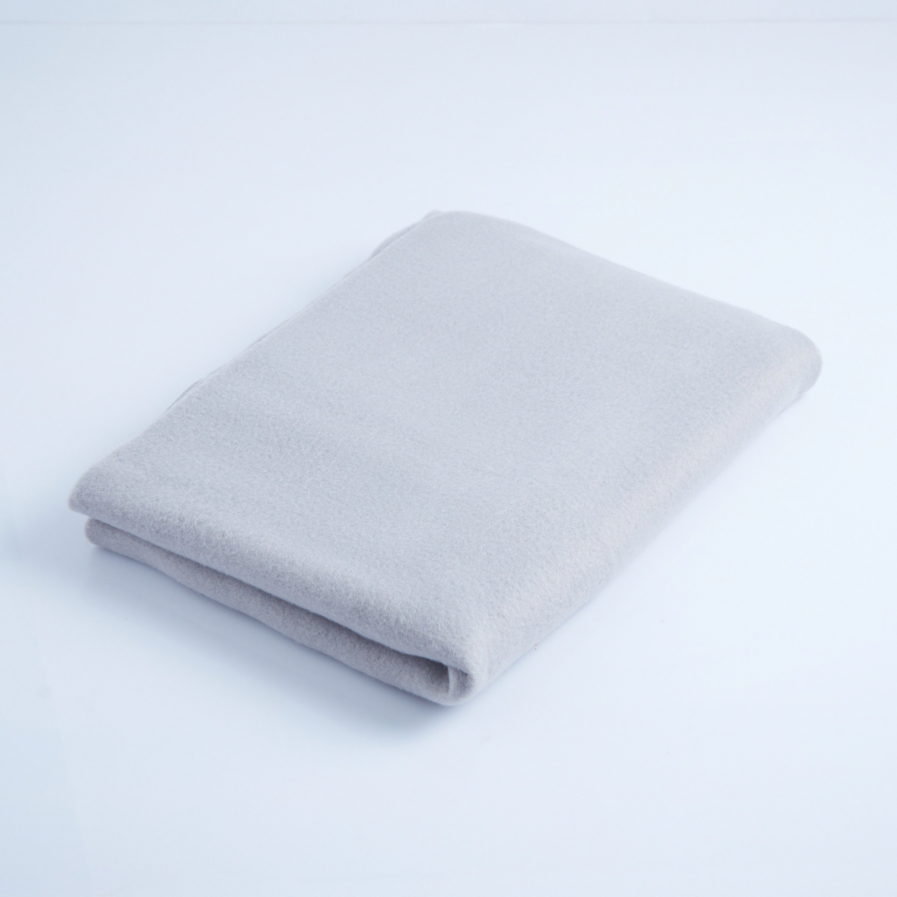 Atlanta Polar Fleece Throw - 120x160 cm-hbxhomeware-hbxbedroom-image-4
