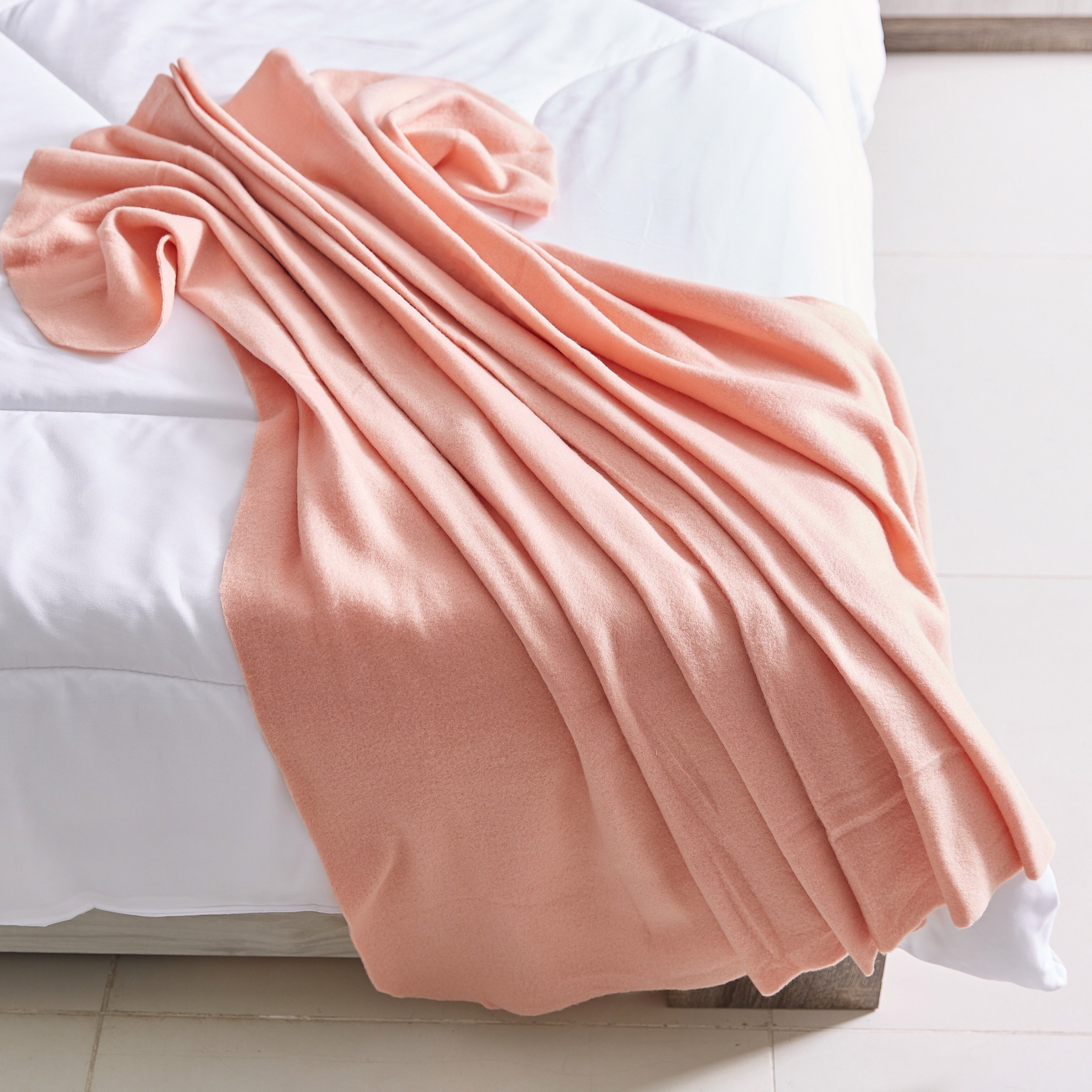 بطانية صوف من بولار أطلنطا - 120x160  سم-hbxhomeware-hbxbedroom-image-1