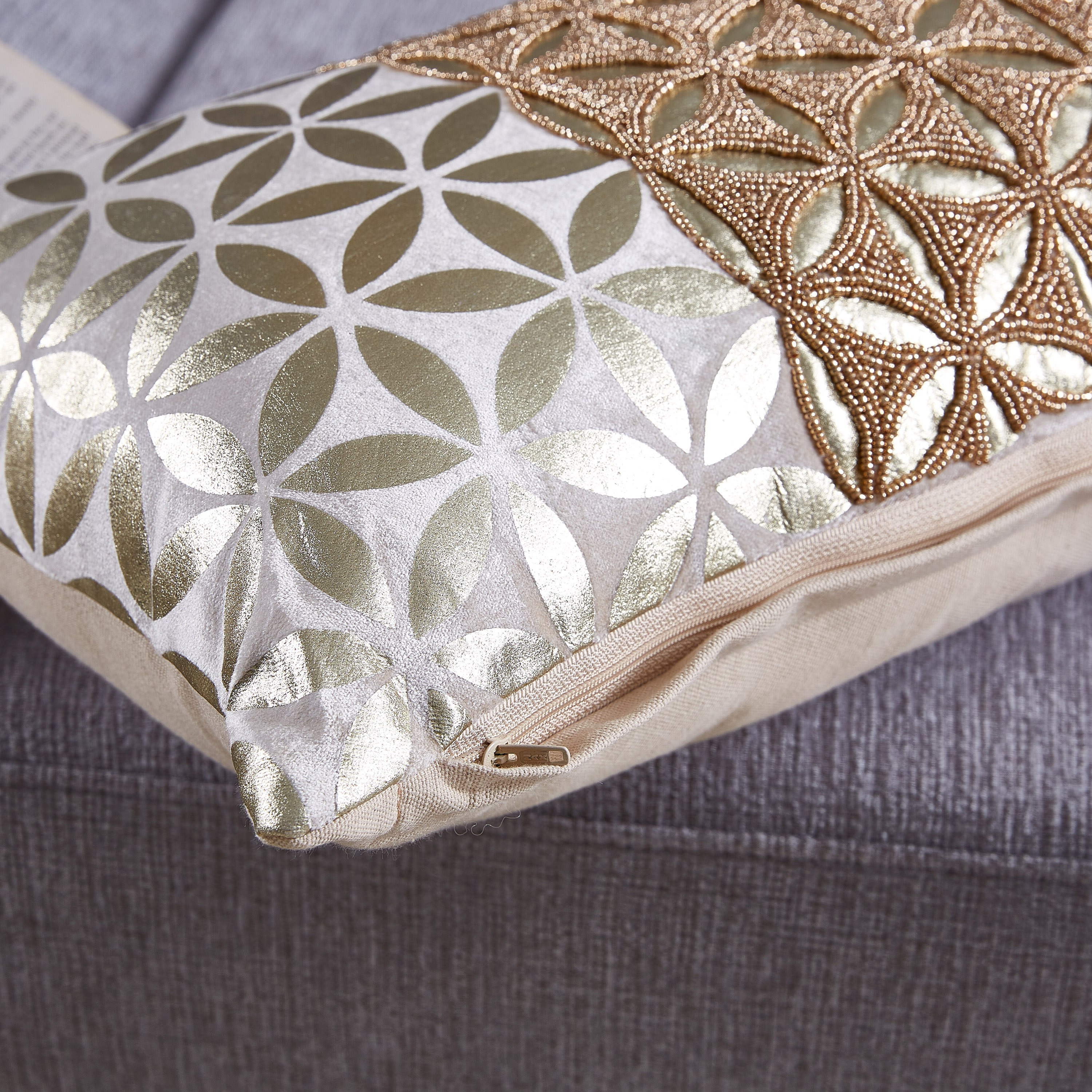 وسادة بارزة الملمس من أورنات - 30x50 سم-hbxlivingroom-furnishings-cushionsandcovers-filledcushions-image-2