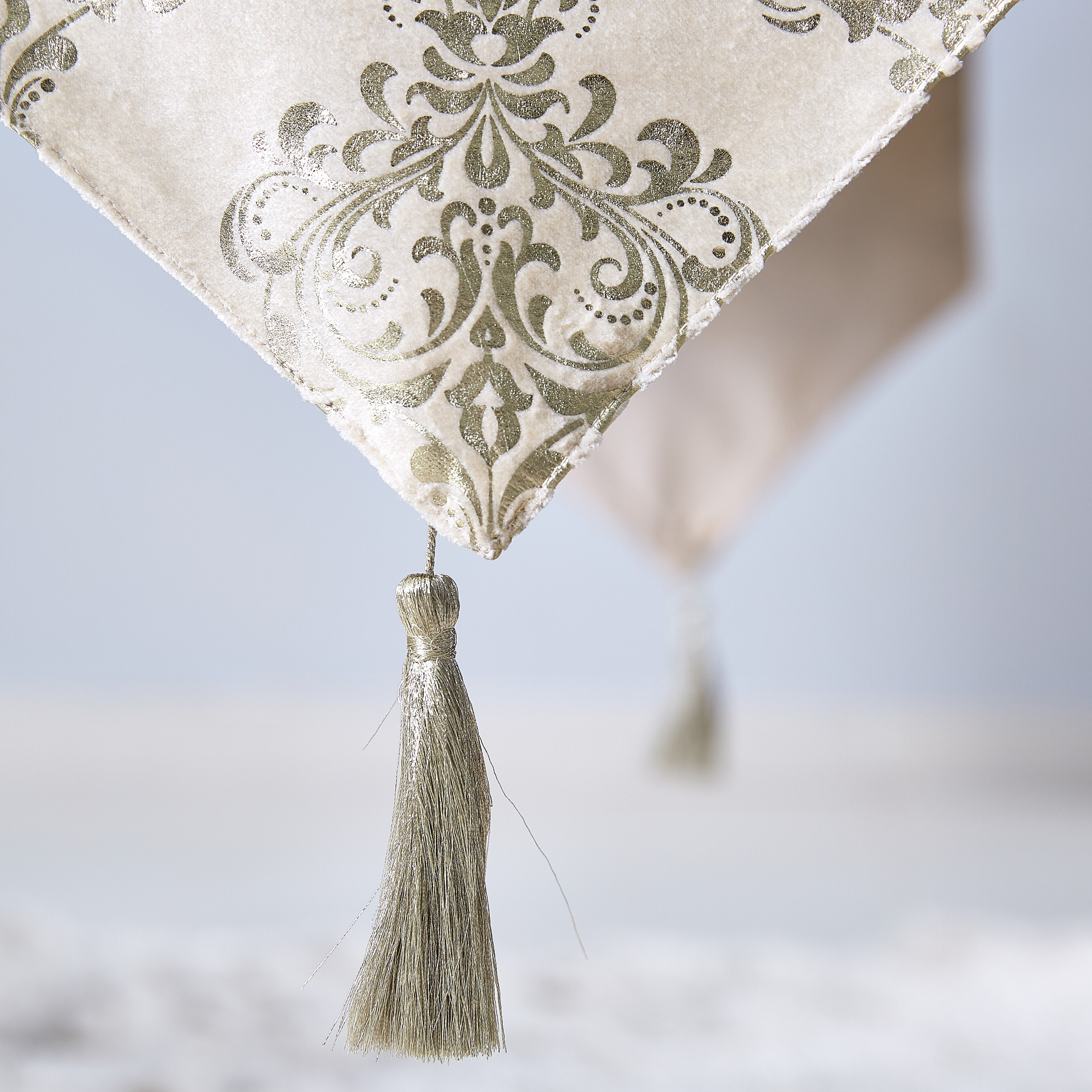 Almora Foil Printed Table Runner with Tassels-hbxdecorandfurnishings-homefurnishings-tablelinens-image-2