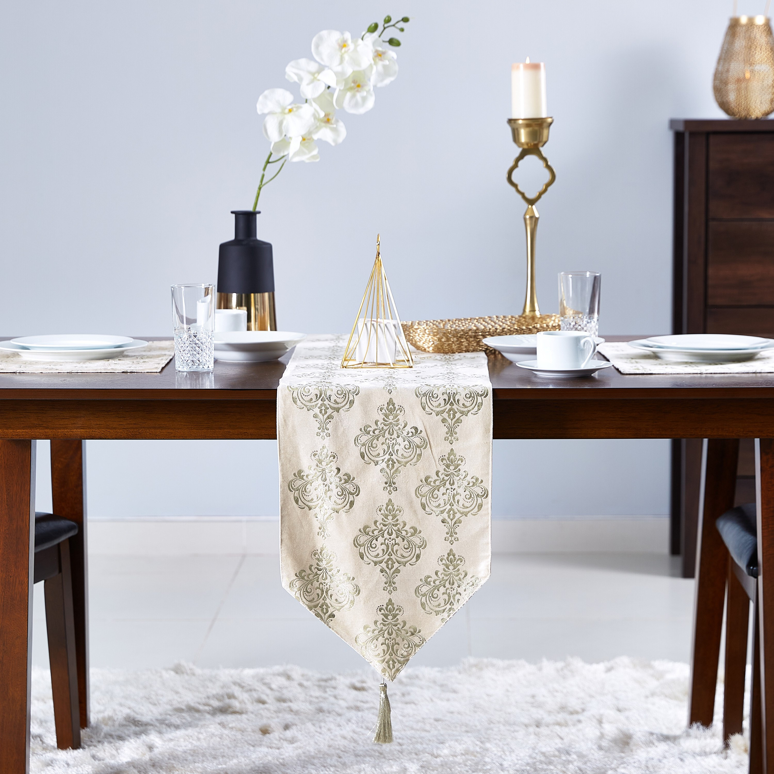Almora Foil Printed Table Runner with Tassels-hbxdecorandfurnishings-homefurnishings-tablelinens-image-3